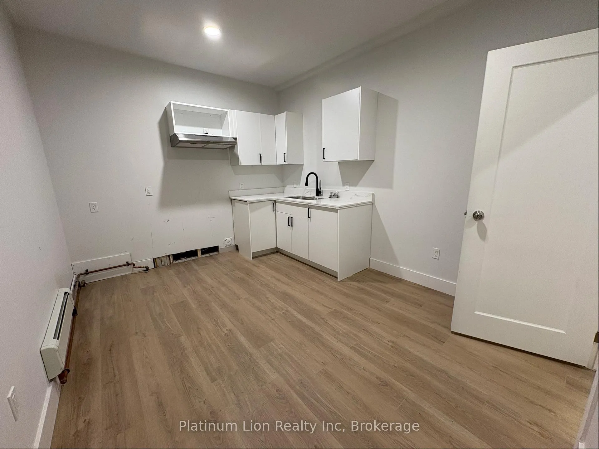 Photo 2 of Unit 5, 803 King Street, Port Colborne, Main Street — HOMEH