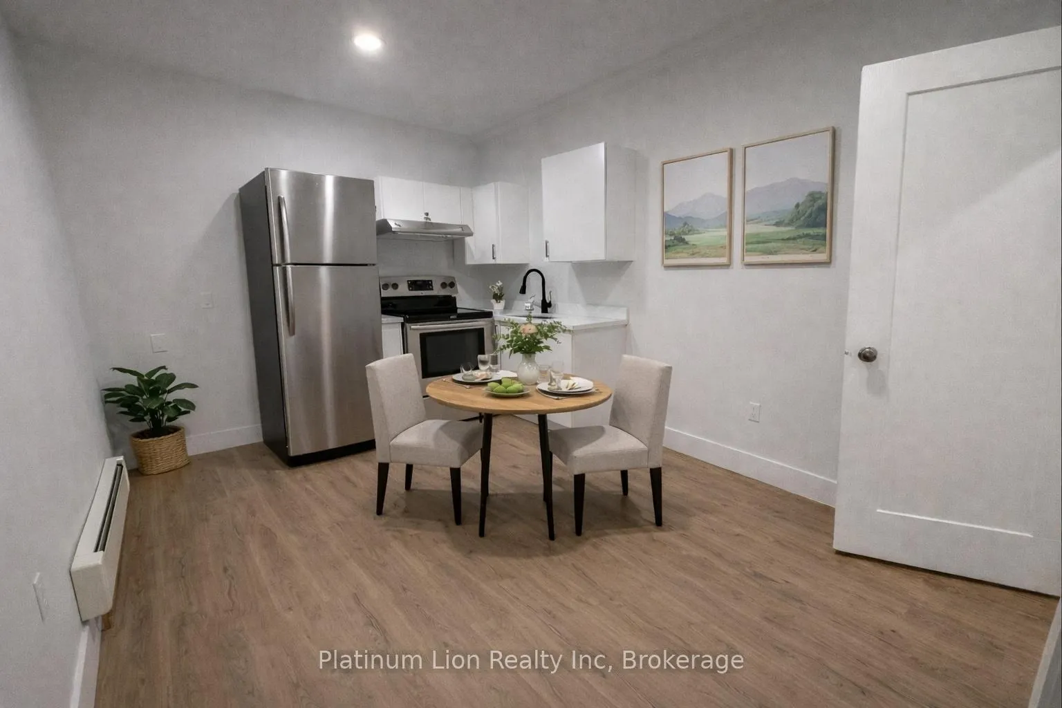 Photo 3 of Unit 5, 803 King Street, Port Colborne, Main Street — HOMEH