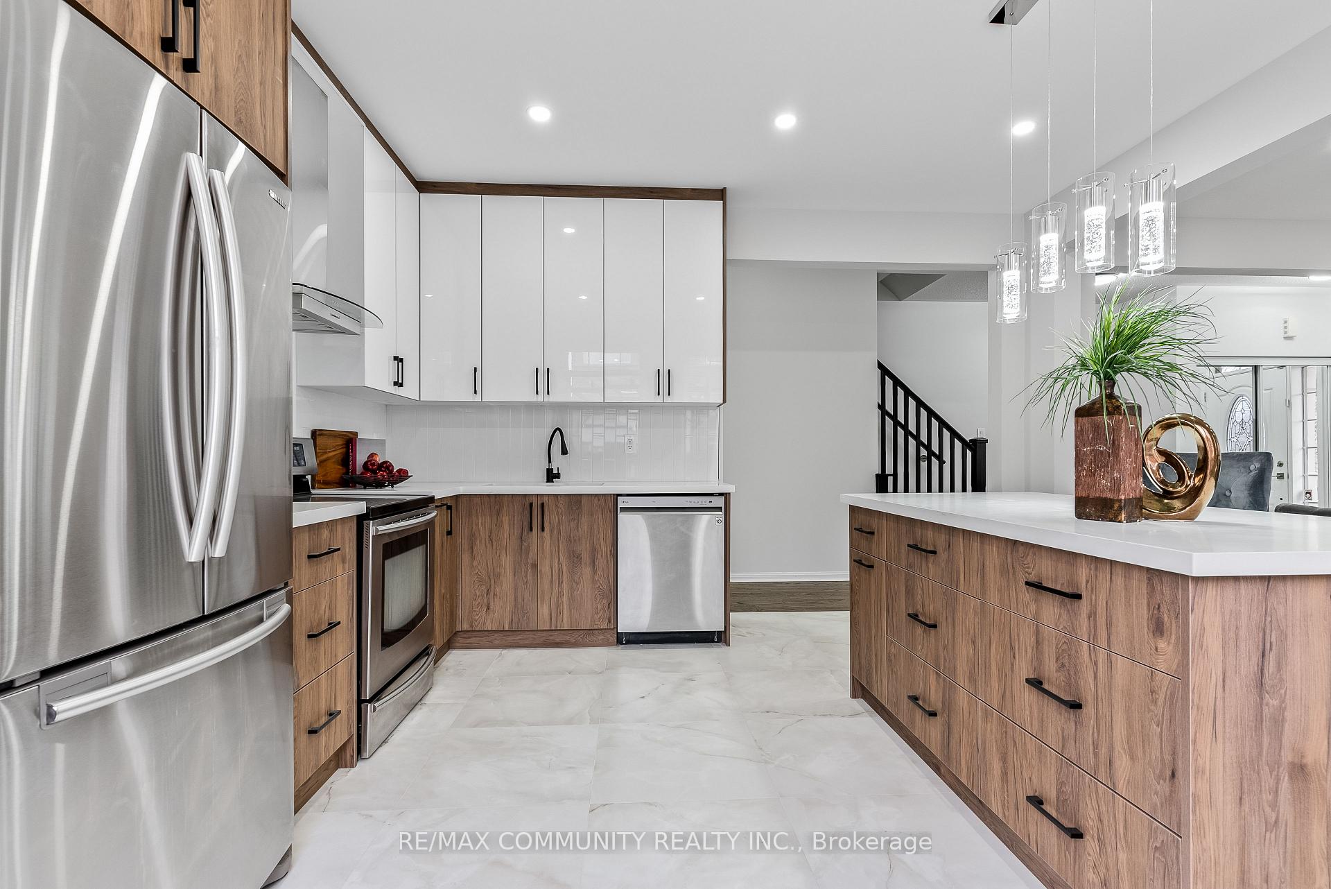 Photo 6 of 444 Dymott Avenue, Milton, Harrison — HOMEH