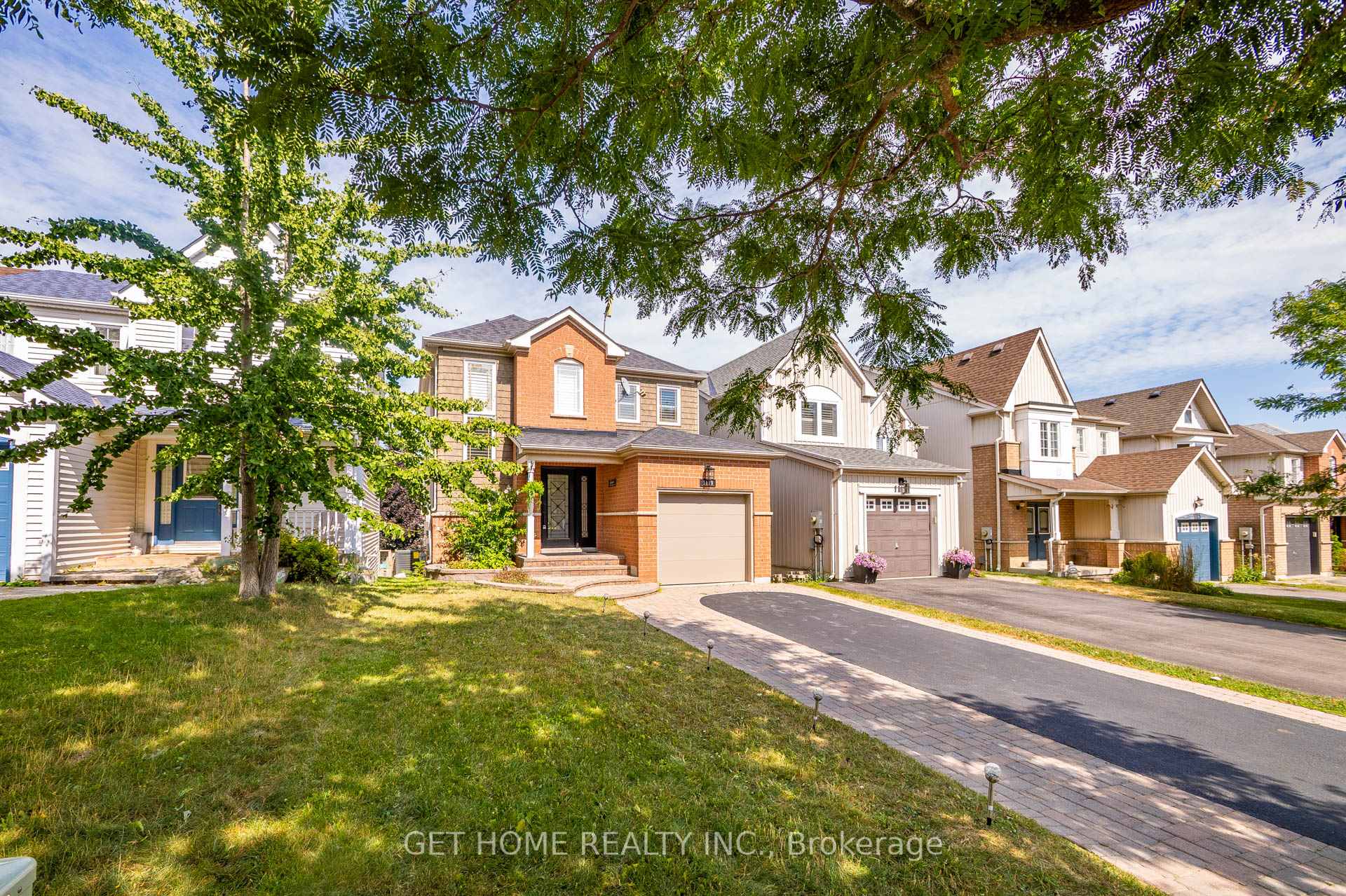 Photo 3 of 1119 Ashgrove Crescent, Oshawa, Pinecrest — HOMEH