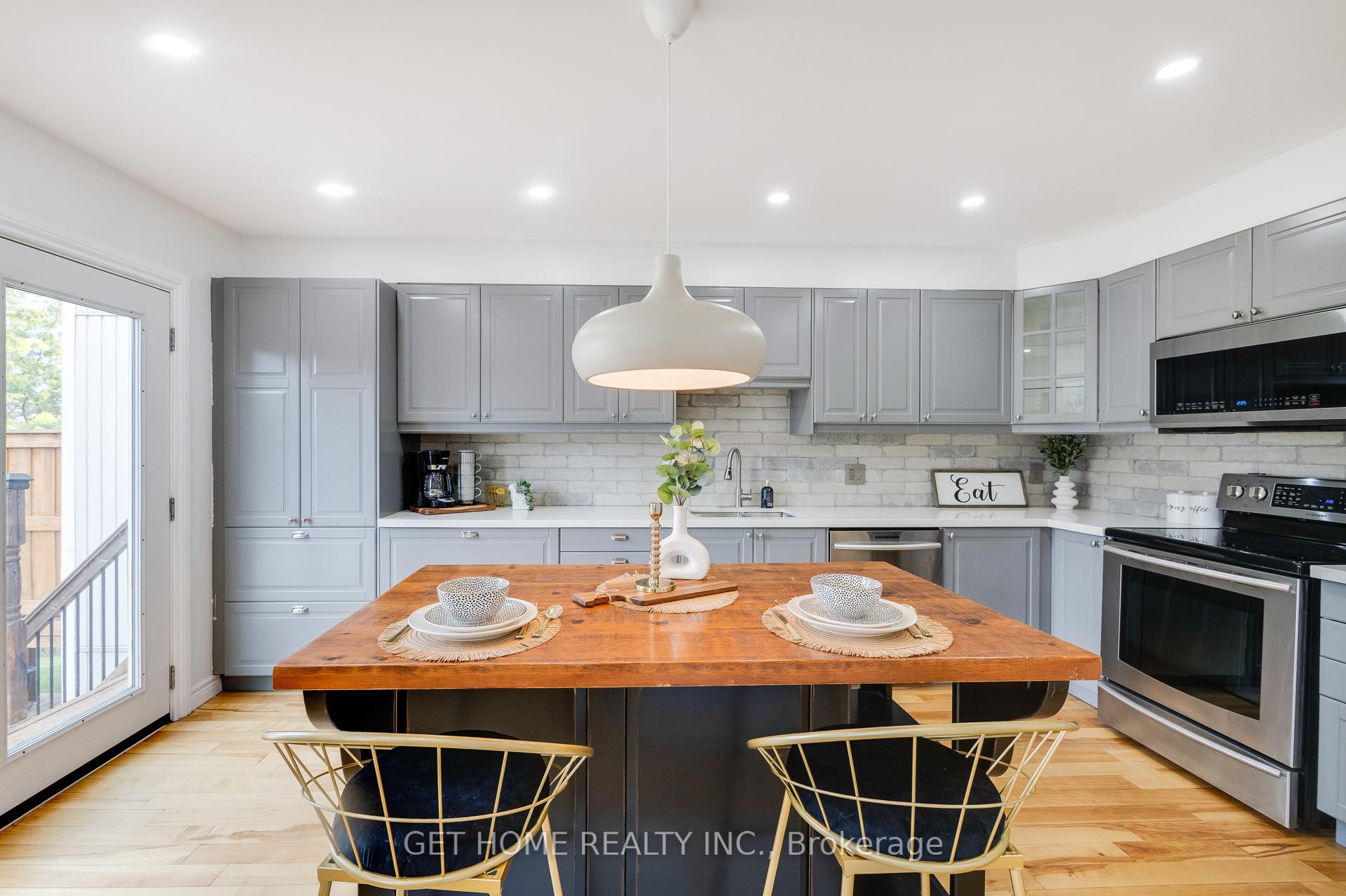 Photo 12 of 1119 Ashgrove Crescent, Oshawa, Pinecrest — HOMEH