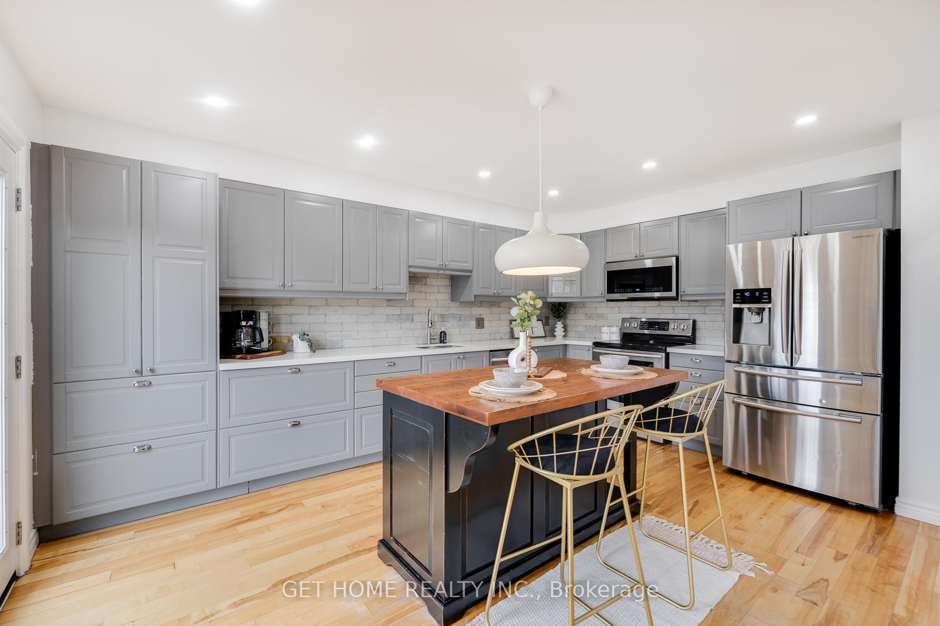 Photo 13 of 1119 Ashgrove Crescent, Oshawa, Pinecrest — HOMEH