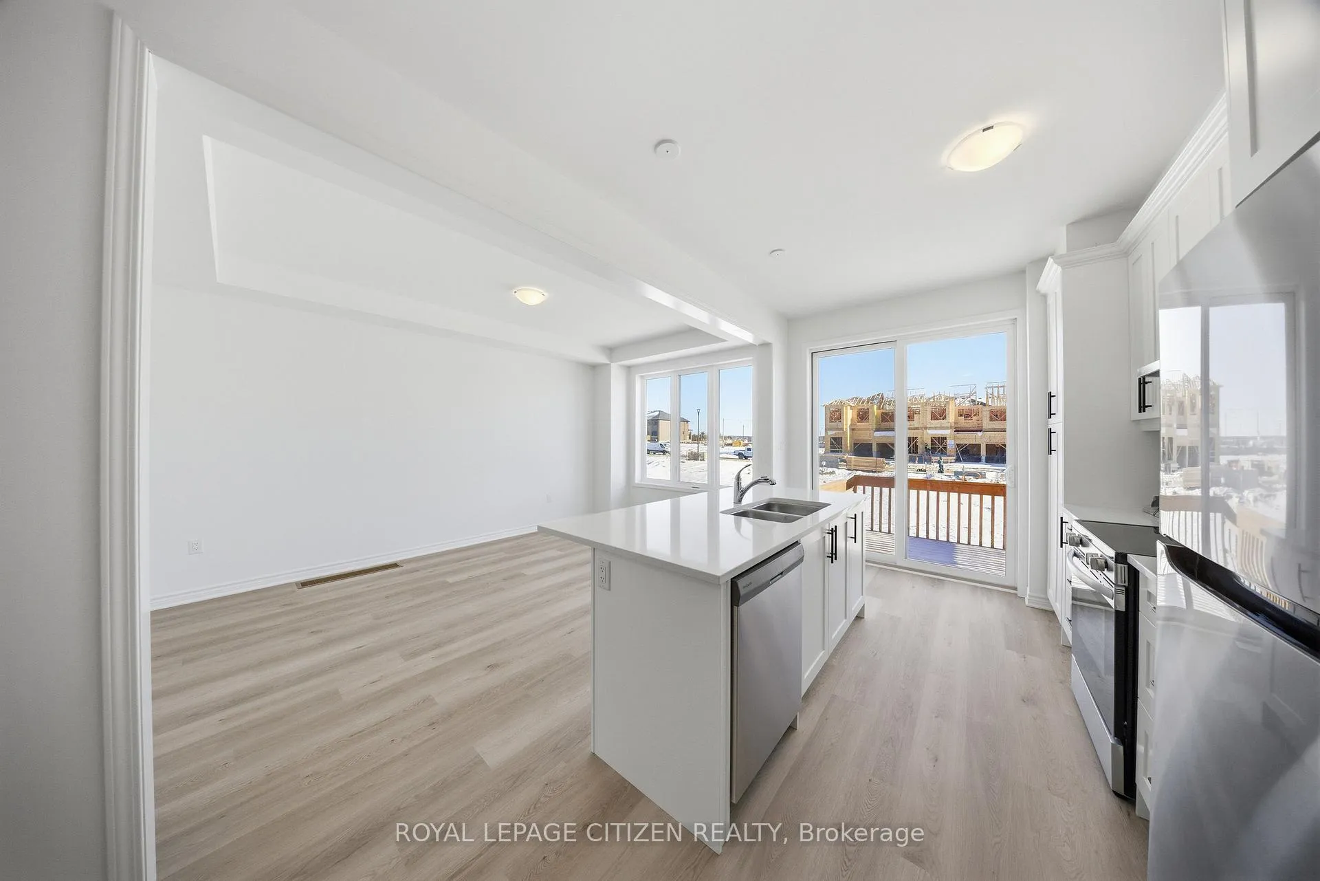 Photo 10 of 3513 Brickyard Drive, Pickering, Rural Pickering — HOMEH