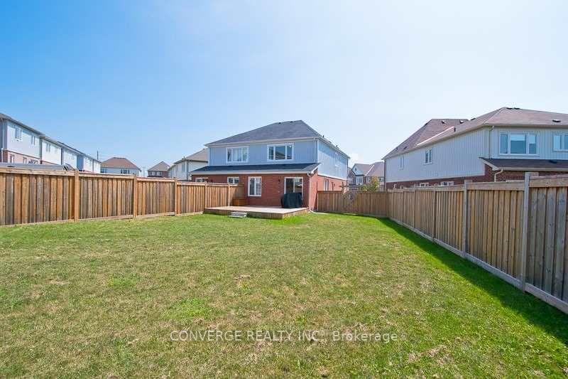 Photo 7 of 1115 Schooling Drive, Oshawa, Taunton — HOMEH