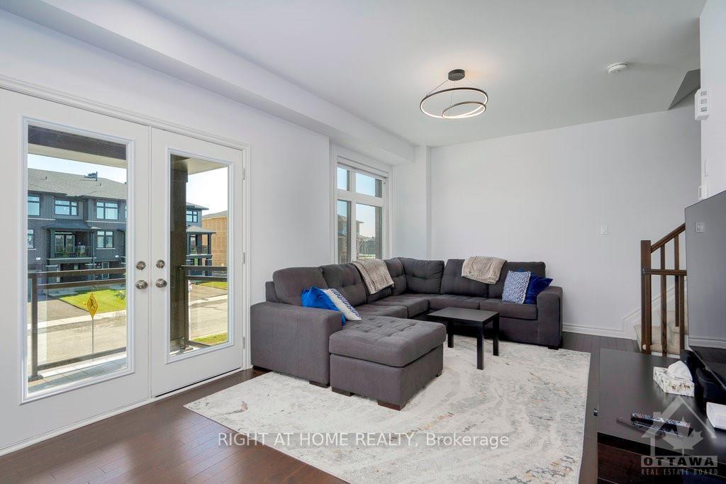 Photo 7 of 60 Verglas Lane, Ottawa, Mer Bleue/Bradley Estates/Anderson Park — HOMEH