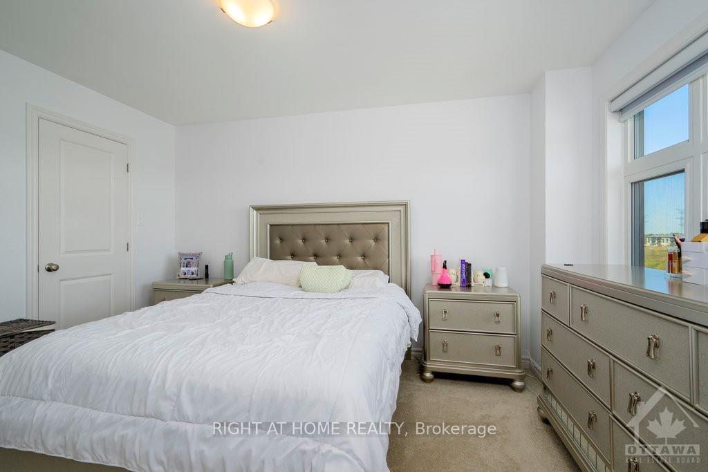 Photo 9 of 60 Verglas Lane, Ottawa, Mer Bleue/Bradley Estates/Anderson Park — HOMEH