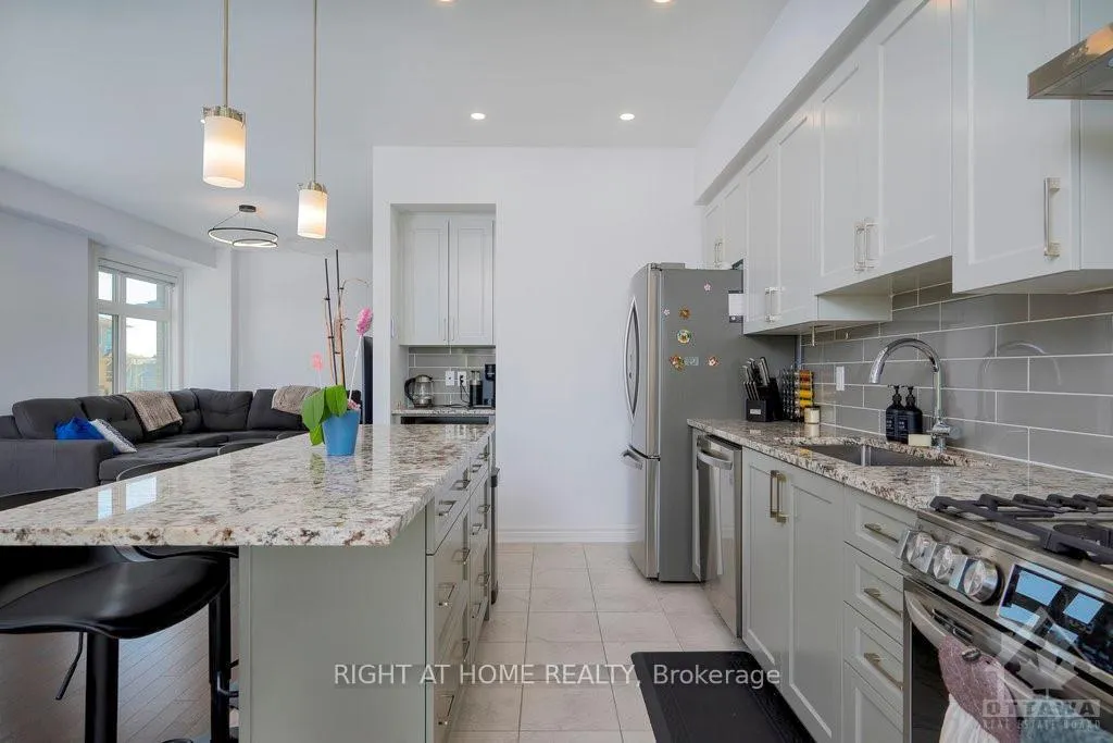 Photo 24 of 60 Verglas Lane, Ottawa, Mer Bleue/Bradley Estates/Anderson Park — HOMEH