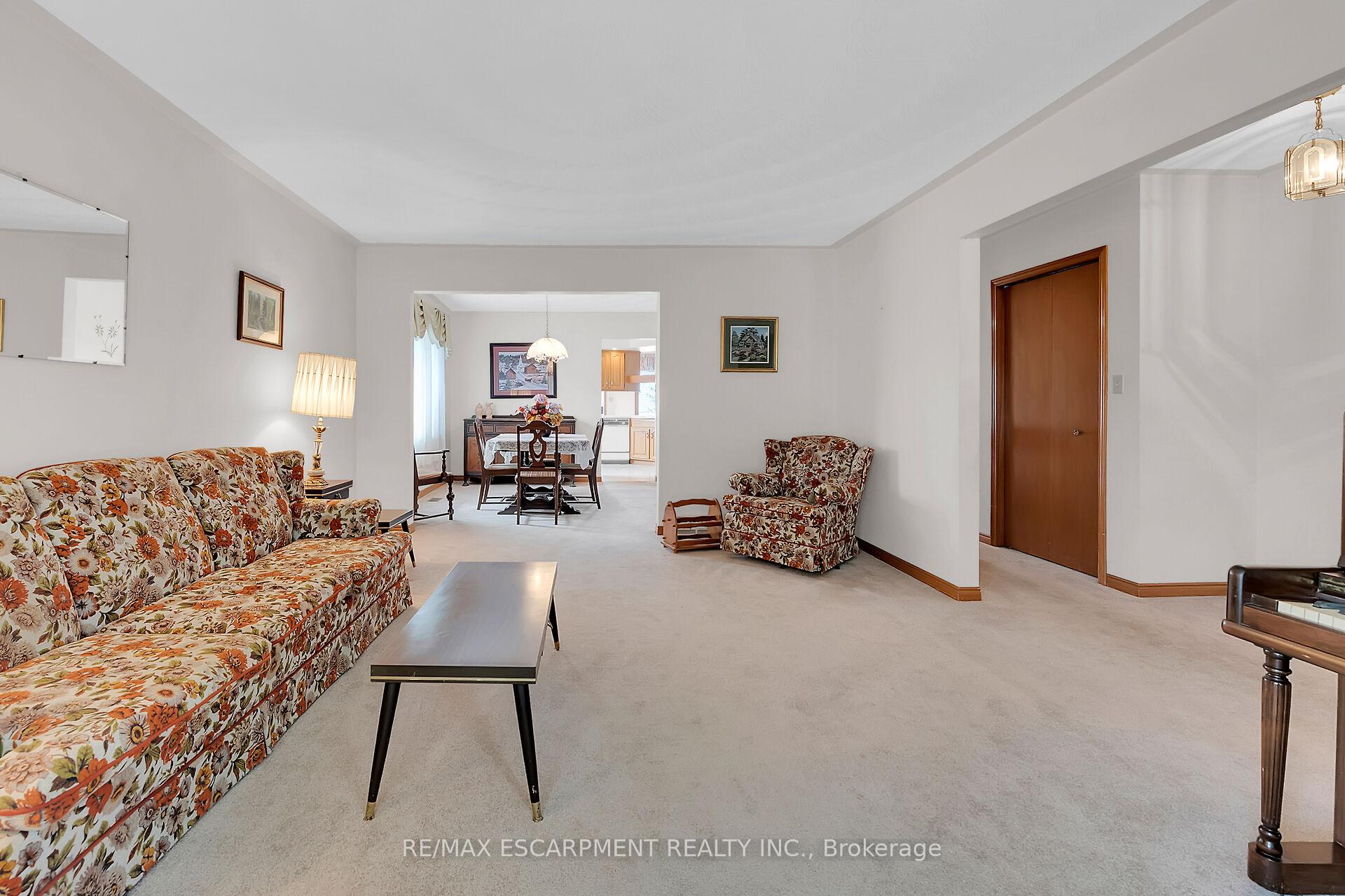 Photo 6 of 47 Falls Crescent, Norfolk, Simcoe — HOMEH