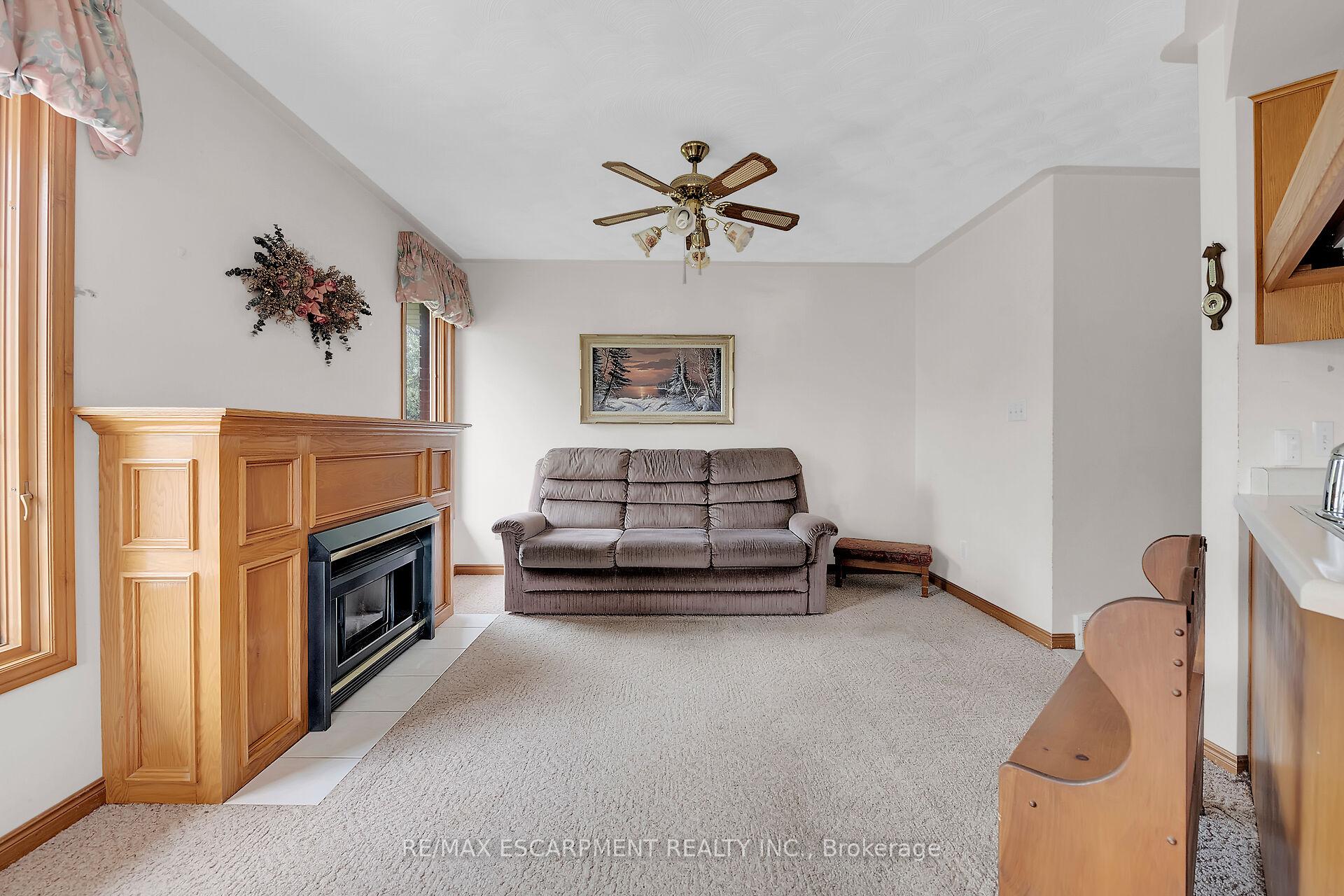 Photo 22 of 47 Falls Crescent, Norfolk, Simcoe — HOMEH