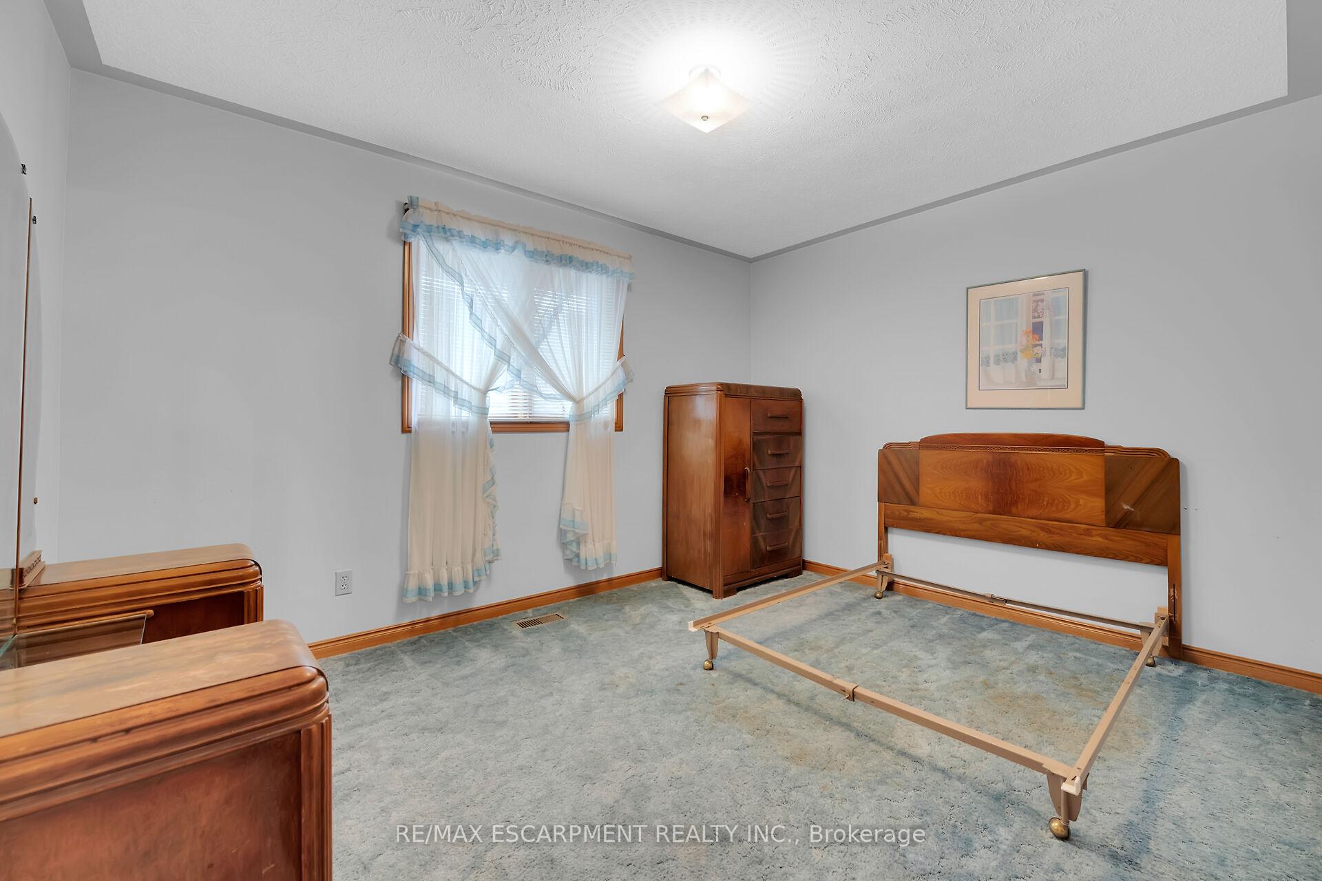 Photo 27 of 47 Falls Crescent, Norfolk, Simcoe — HOMEH