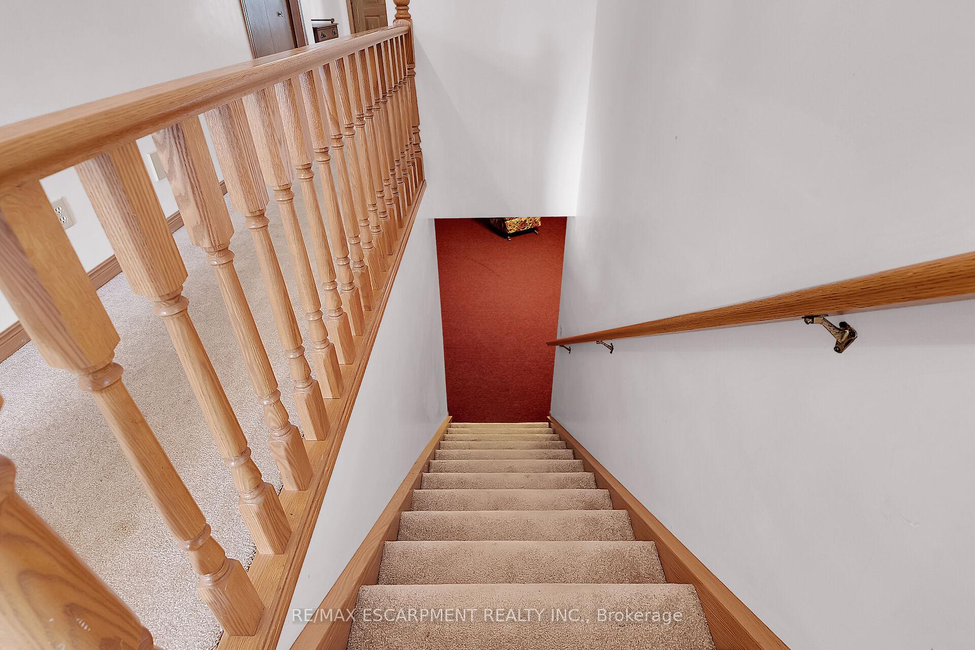 Photo 29 of 47 Falls Crescent, Norfolk, Simcoe — HOMEH