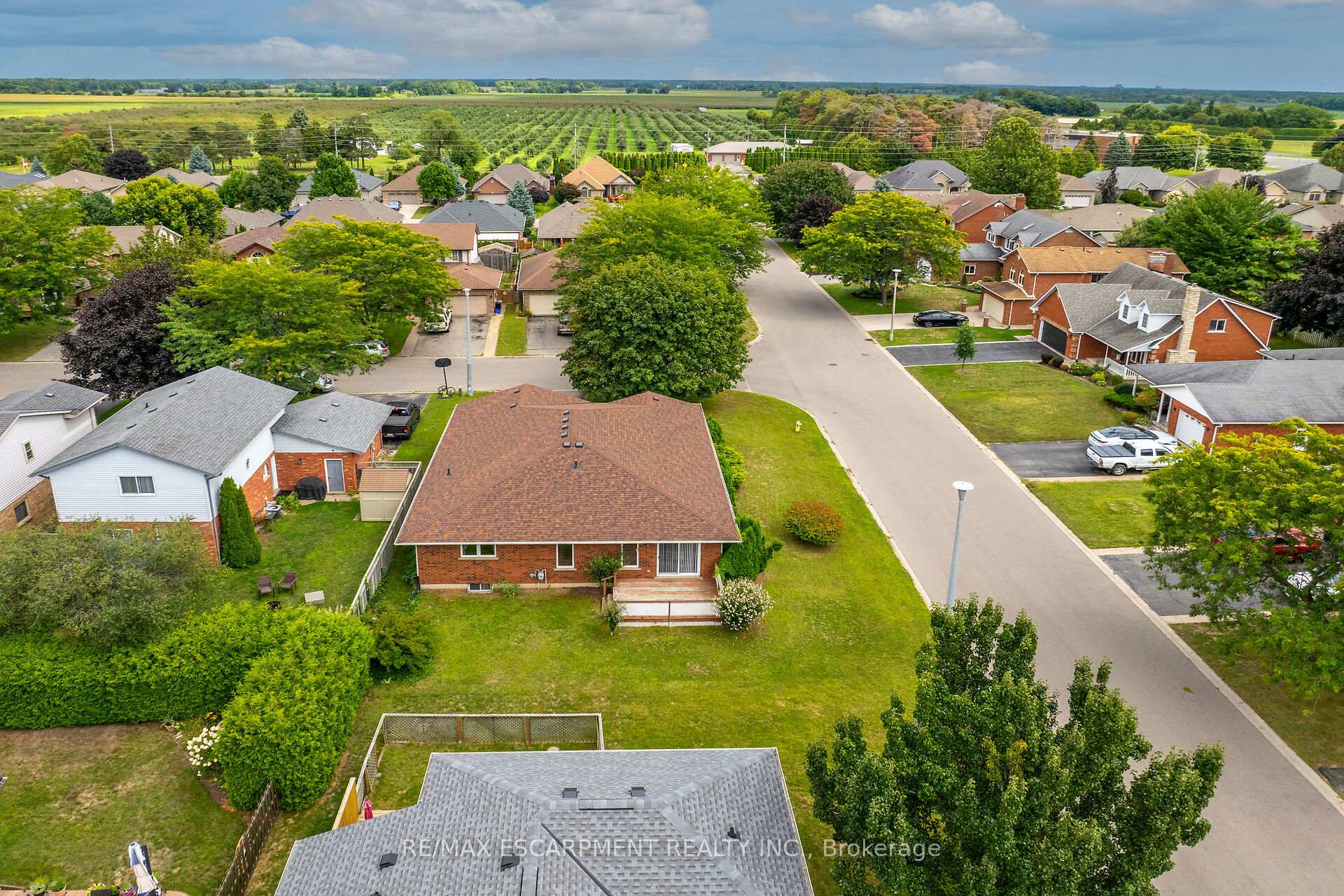 Photo 46 of 47 Falls Crescent, Norfolk, Simcoe — HOMEH