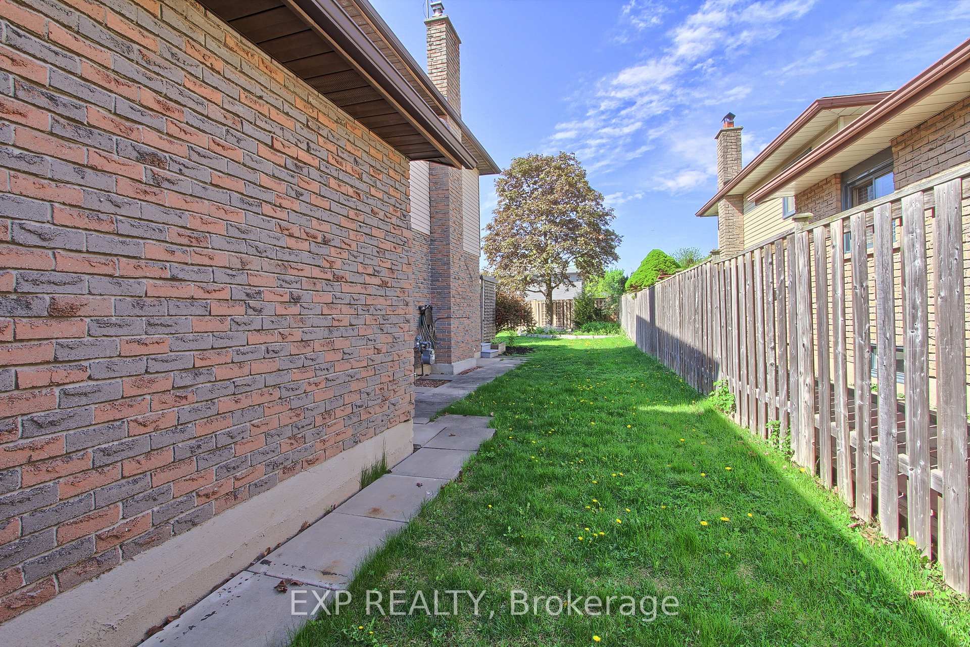 Photo 5 of 470 Gowland Crescent, Milton, Timberlea — HOMEH
