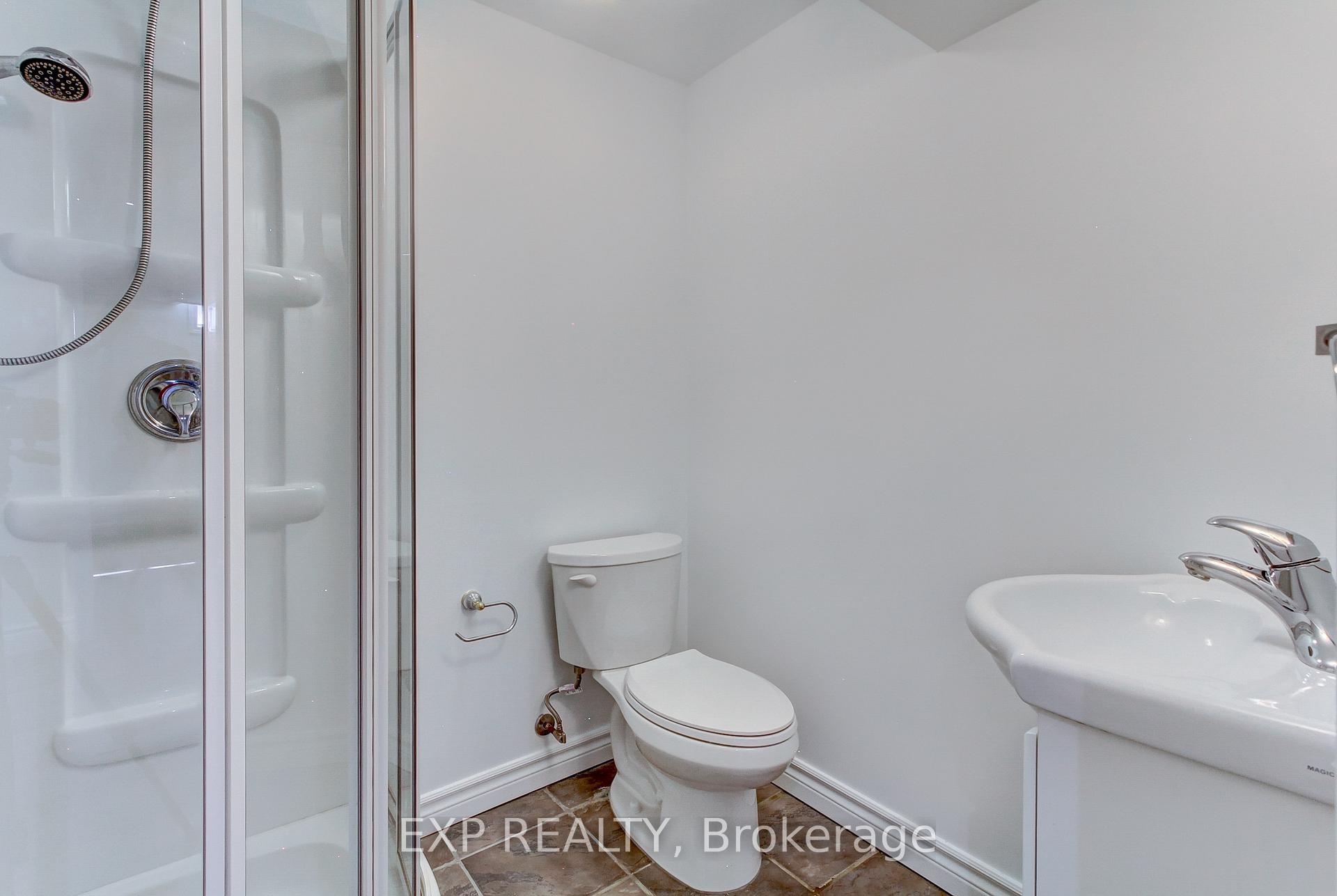 Photo 10 of 470 Gowland Crescent, Milton, Timberlea — HOMEH
