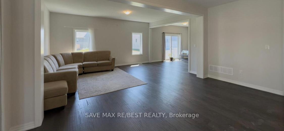 Photo 7 of 127 Hillcrest Road, Port Colborne, Main Street — HOMEH