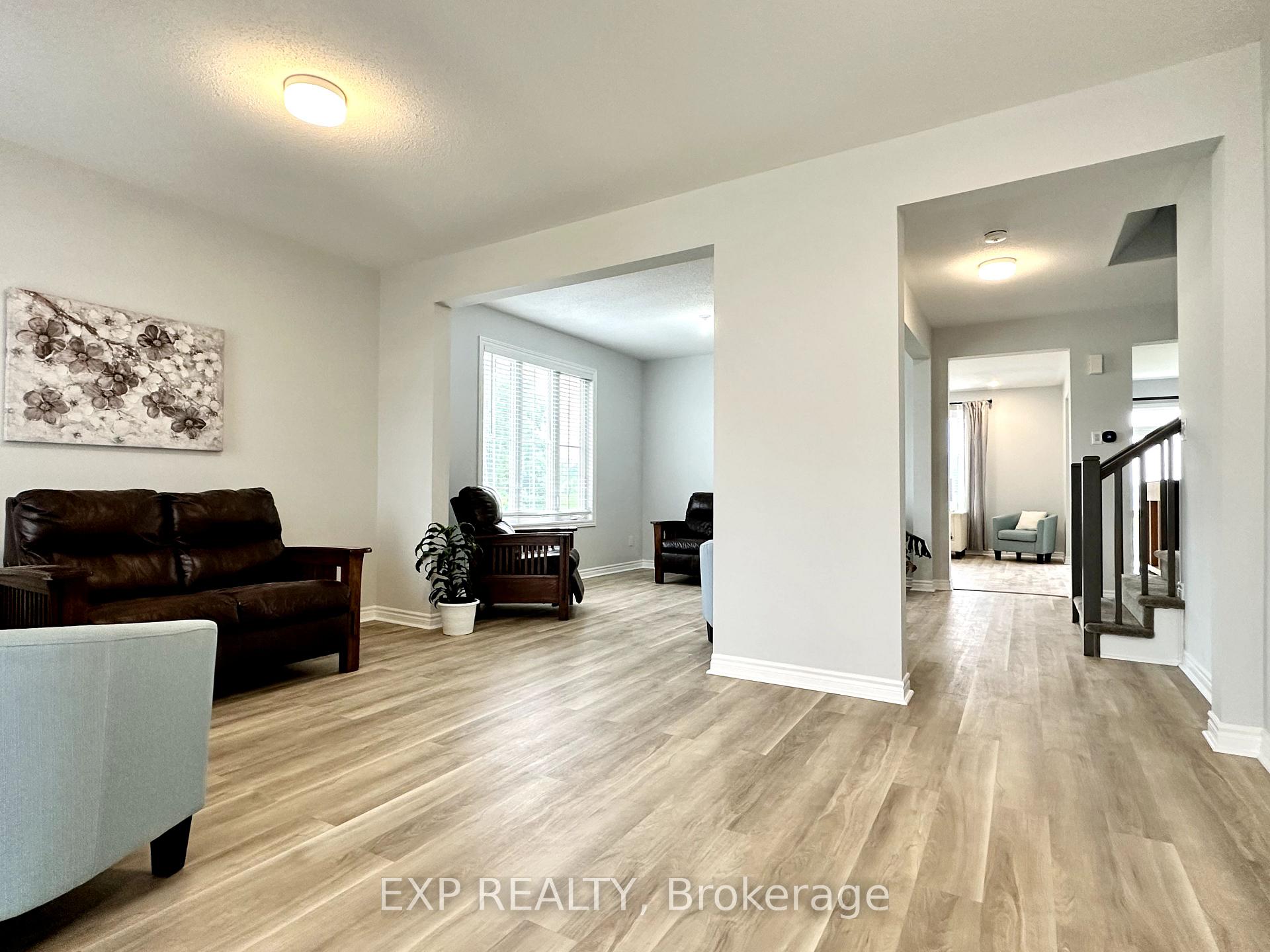 Photo 2 of 260 Sweetvalley Drive, Ottawa, Avalon West — HOMEH