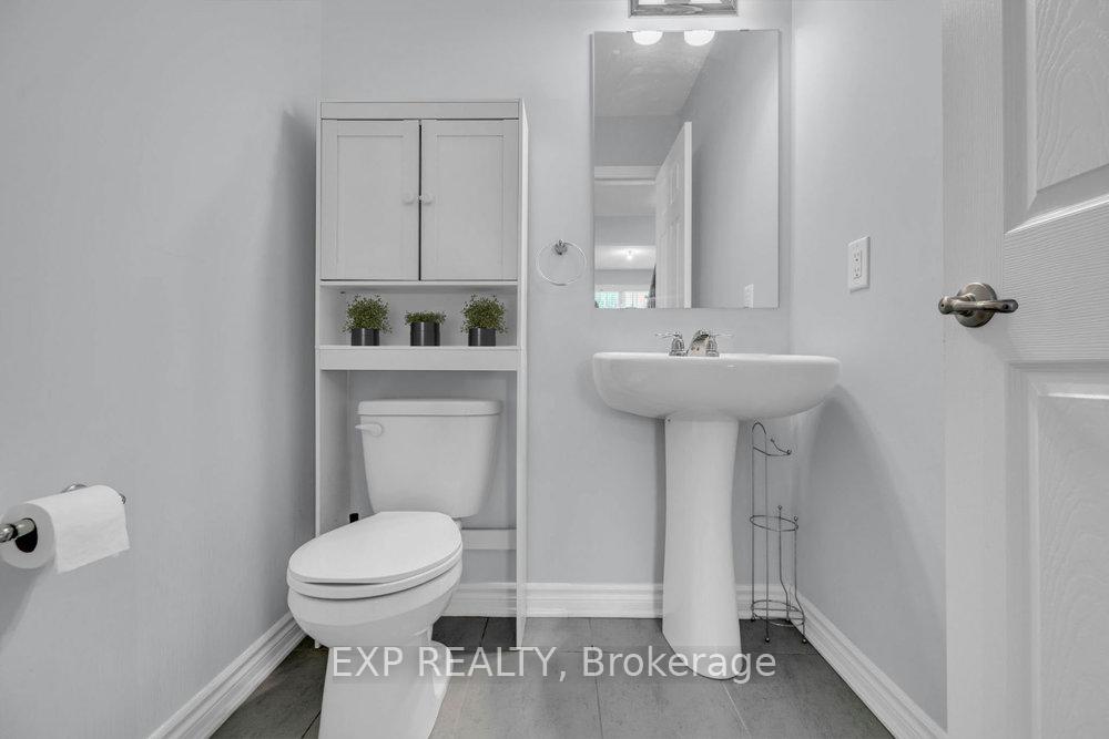 Photo 10 of 260 Sweetvalley Drive, Ottawa, Avalon West — HOMEH