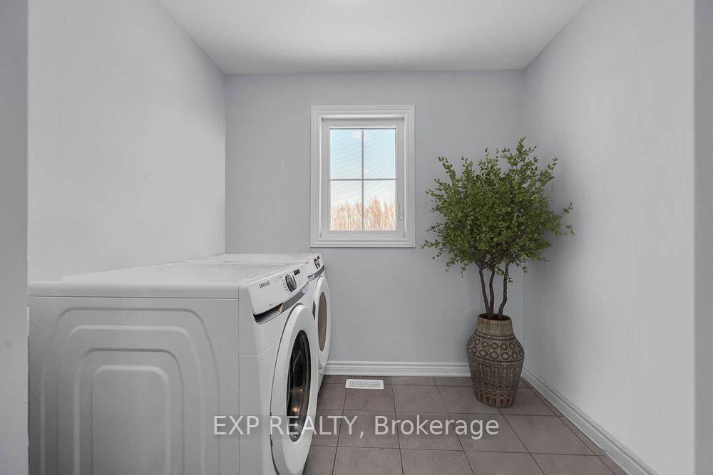 Photo 21 of 260 Sweetvalley Drive, Ottawa, Avalon West — HOMEH