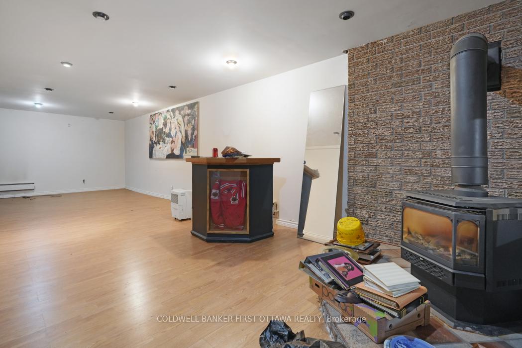 Photo 20 of 323 Amiens Street, Ottawa, Bilberry Creek/Queenswood Heights — HOMEH