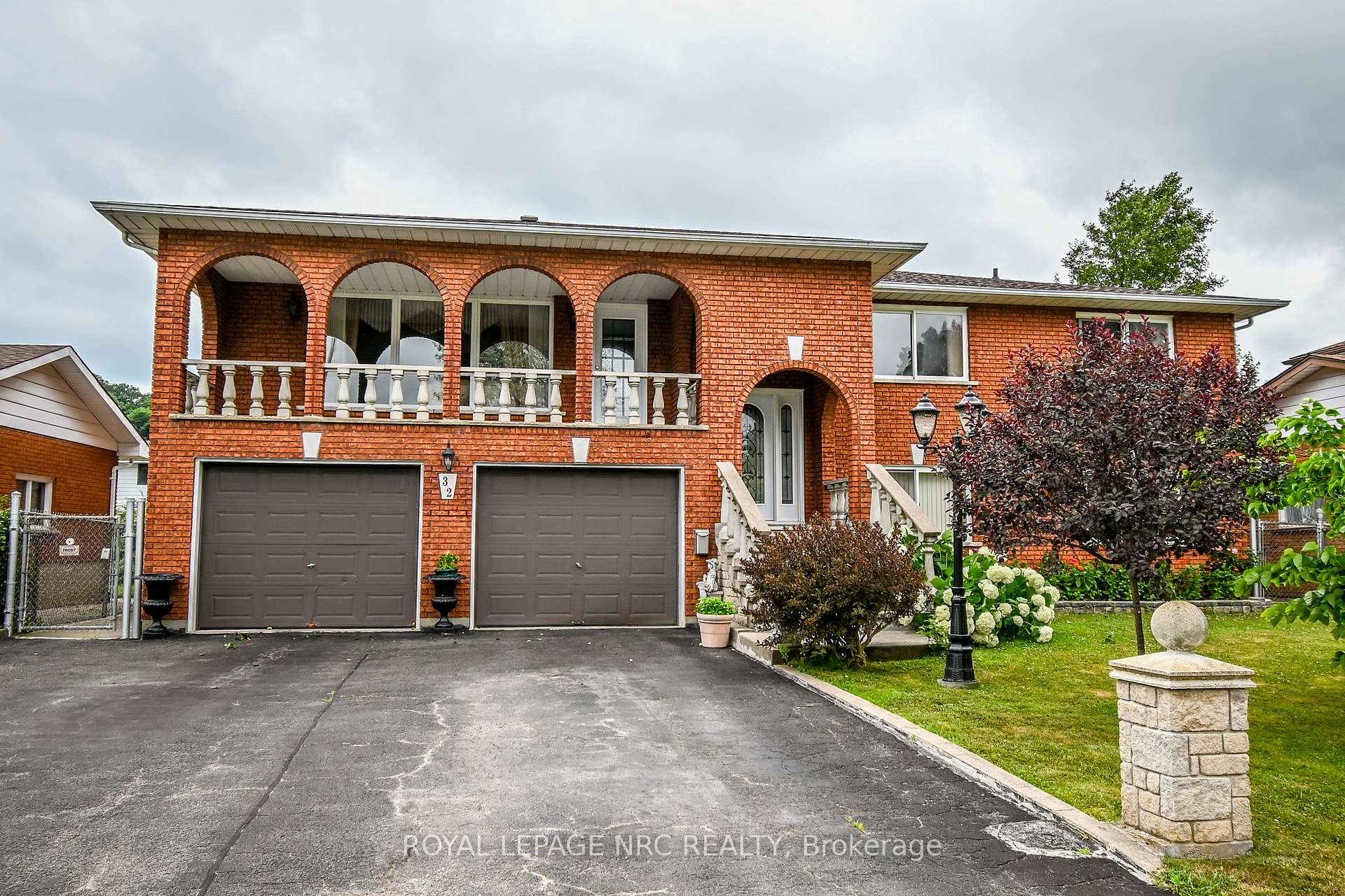 Photo 2 of 32 Gaspare Drive, Port Colborne, Sugarloaf — HOMEH