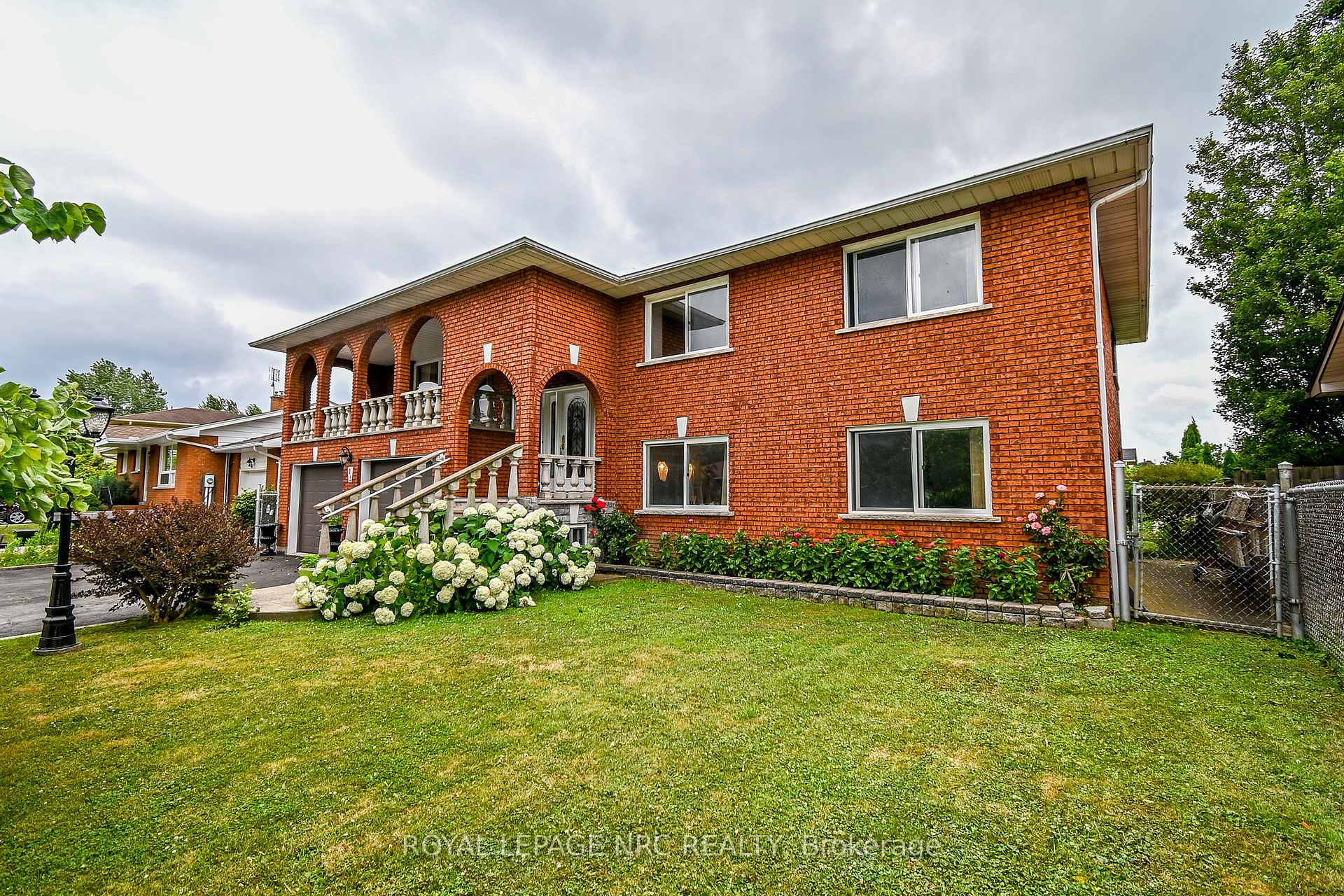 Photo 4 of 32 Gaspare Drive, Port Colborne, Sugarloaf — HOMEH