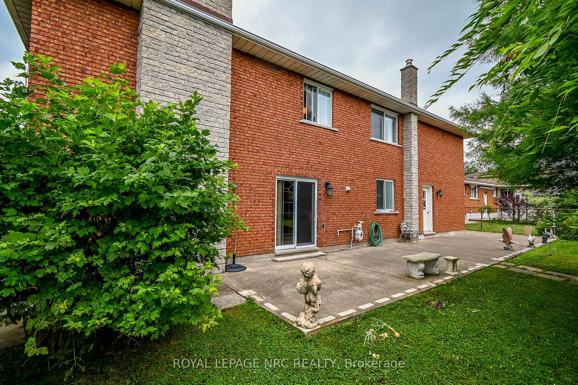 Photo 7 of 32 Gaspare Drive, Port Colborne, Sugarloaf — HOMEH