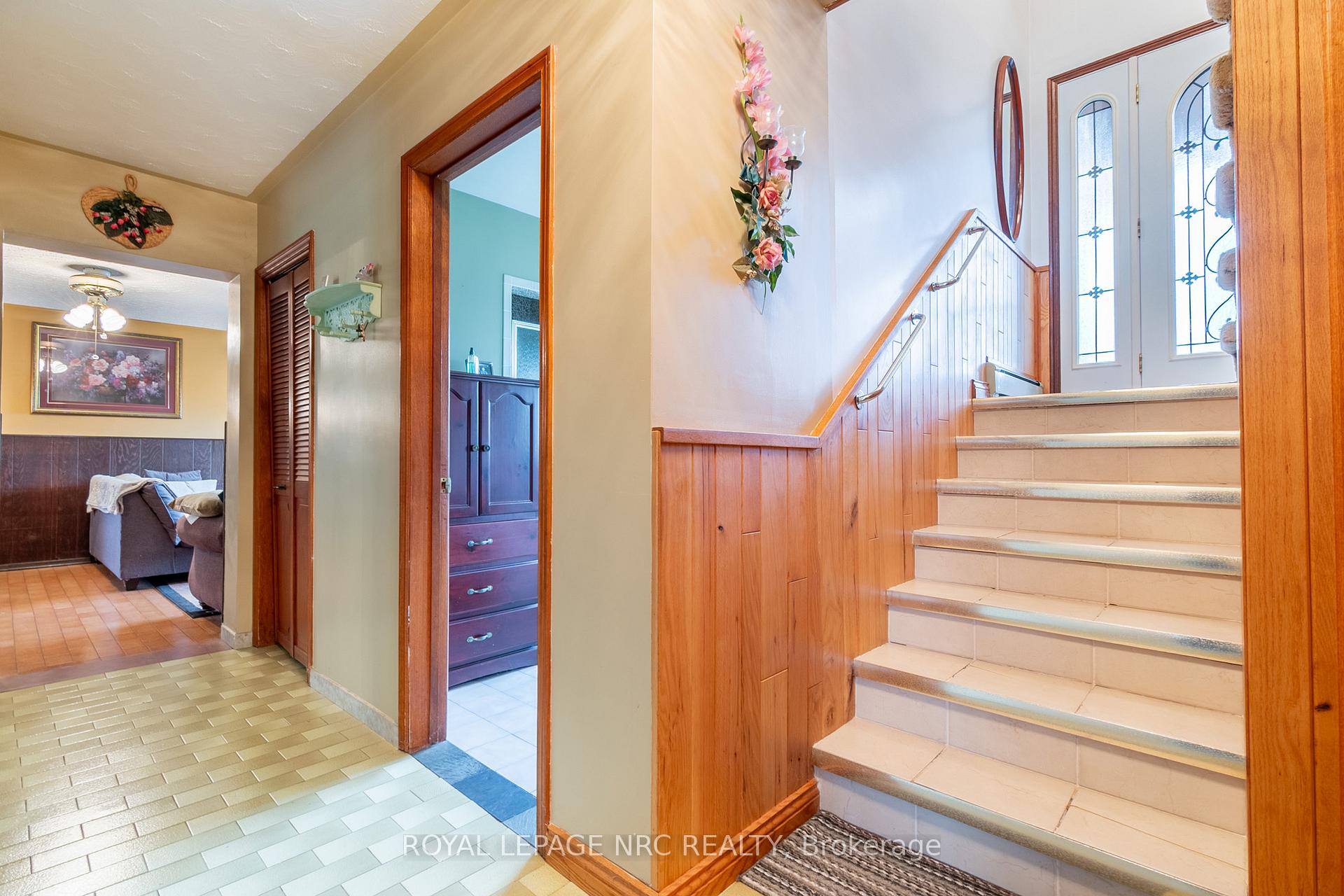Photo 26 of 32 Gaspare Drive, Port Colborne, Sugarloaf — HOMEH