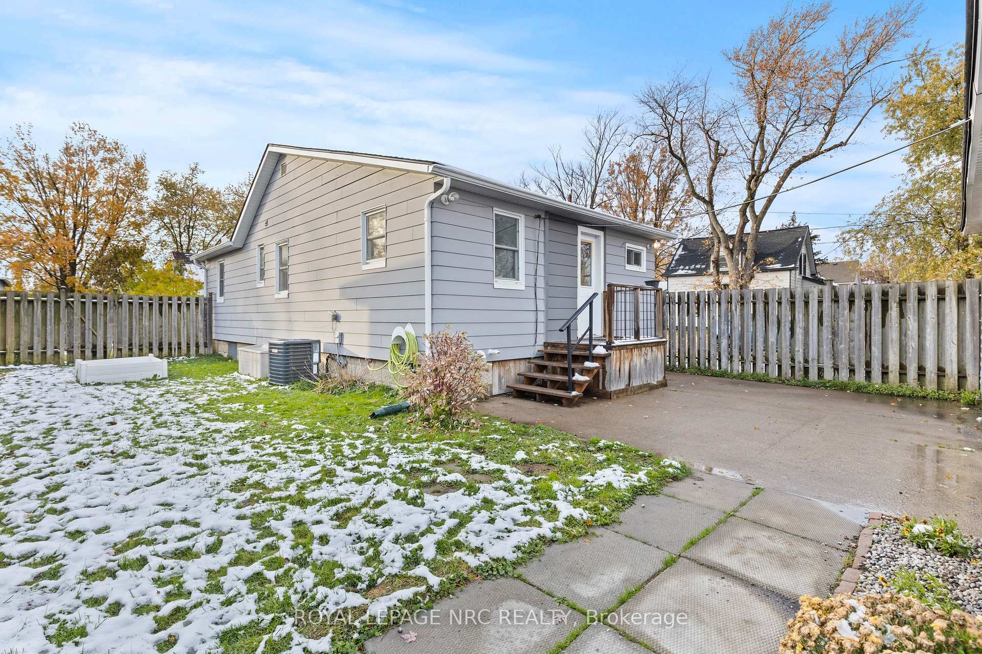 Photo 24 of 783 Steele Street, Port Colborne, Main Street — HOMEH