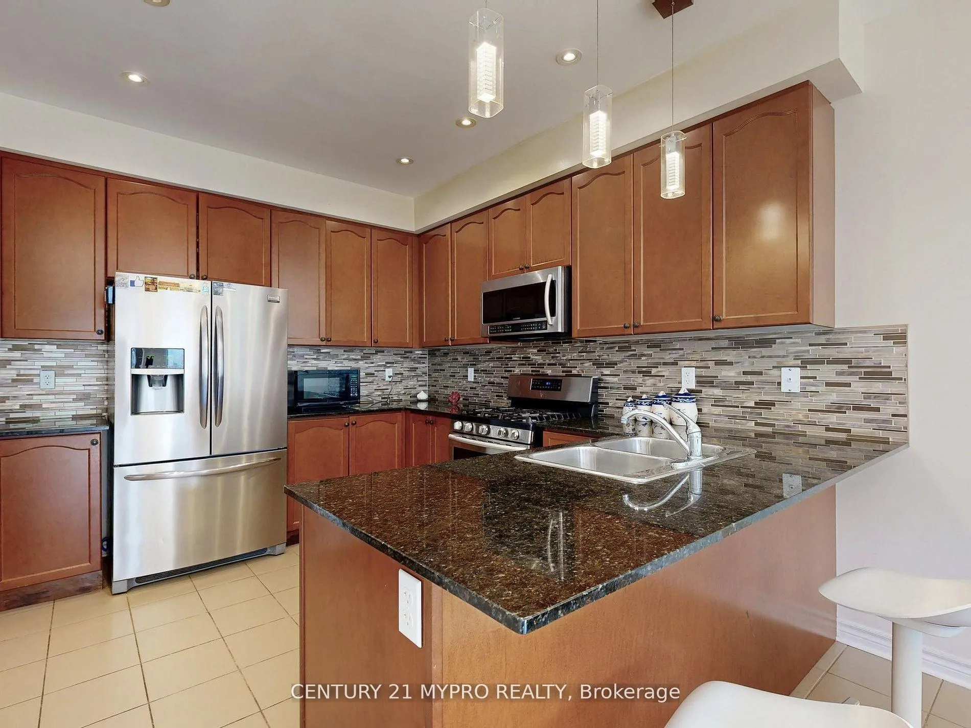Photo 11 of 1575 Brandy Court, Pickering, Duffin Heights — HOMEH