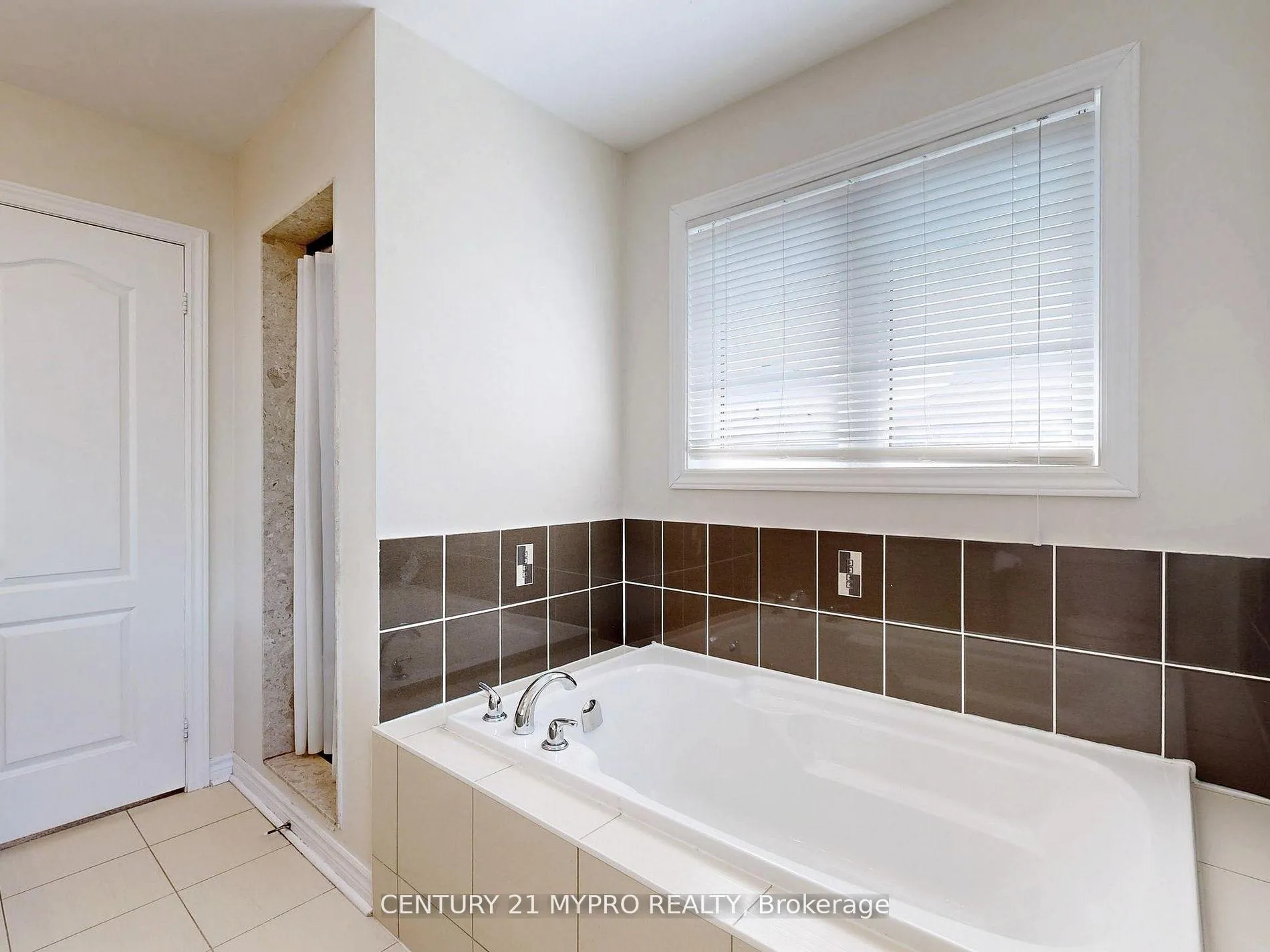 Photo 27 of 1575 Brandy Court, Pickering, Duffin Heights — HOMEH