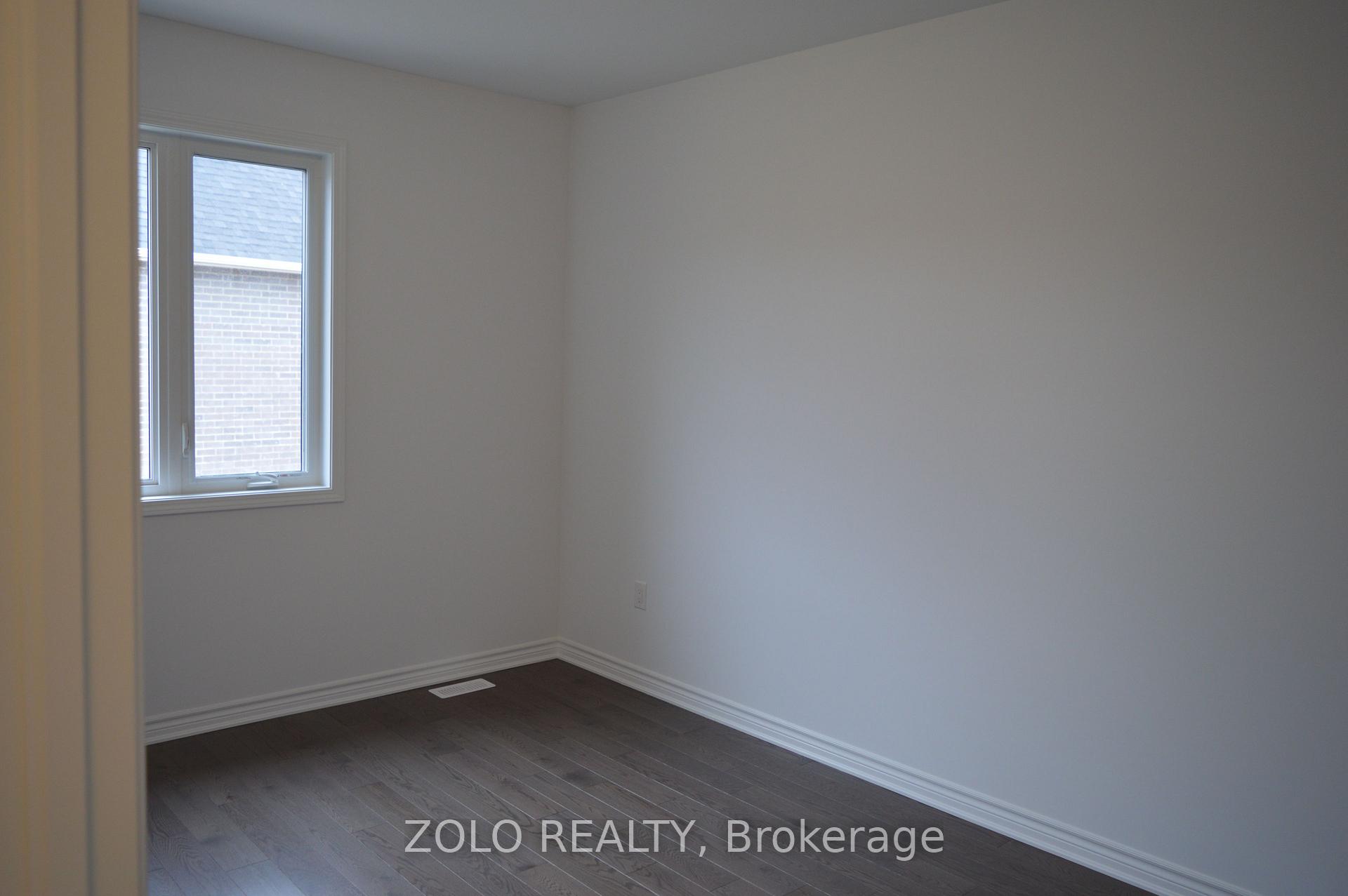 Photo 9 of 1254 Manitou Way, Milton, Bowes — HOMEH