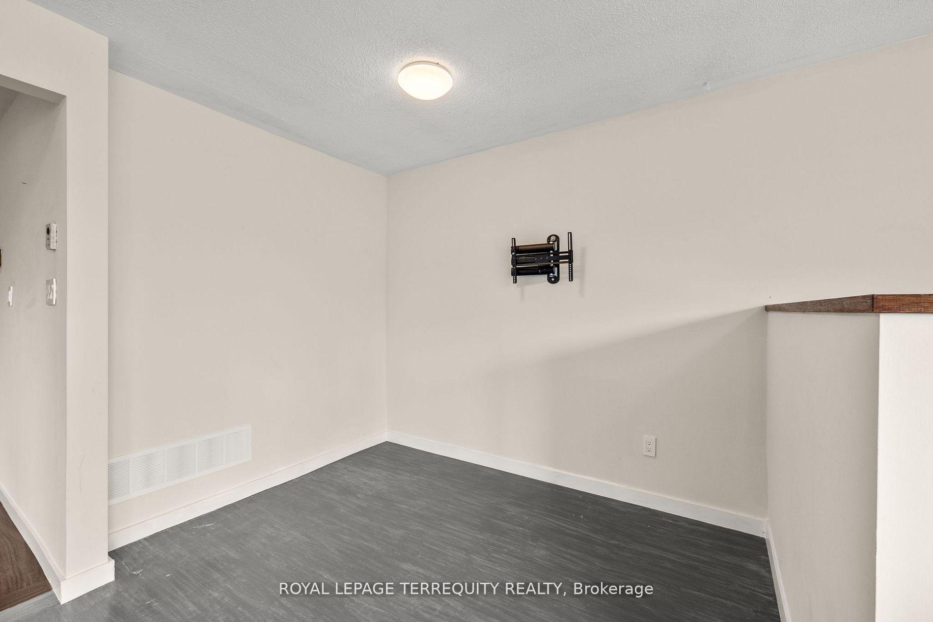 Photo 5 of Unit Main Floor, 116 Byng Avenue, Oshawa, Centennial — HOMEH