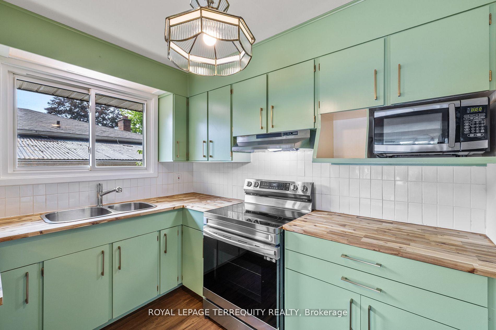 Photo 12 of Unit Main Floor, 116 Byng Avenue, Oshawa, Centennial — HOMEH