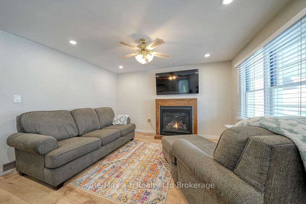 Photo 7 of 115 Erie Boulevard, Norfolk, Long Point — HOMEH