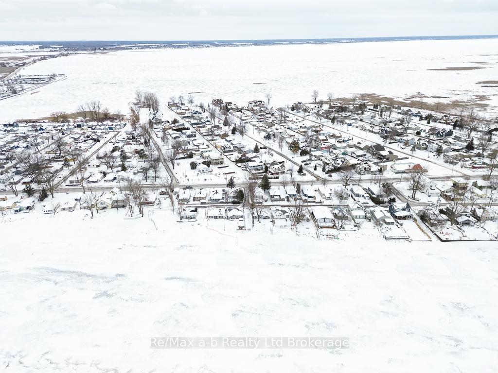 Photo 35 of 115 Erie Boulevard, Norfolk, Long Point — HOMEH