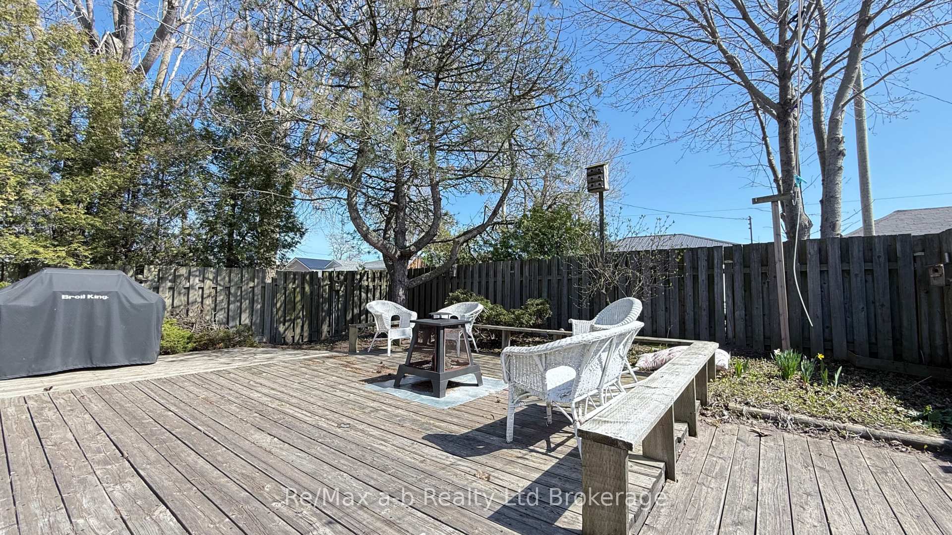 Photo 40 of 115 Erie Boulevard, Norfolk, Long Point — HOMEH