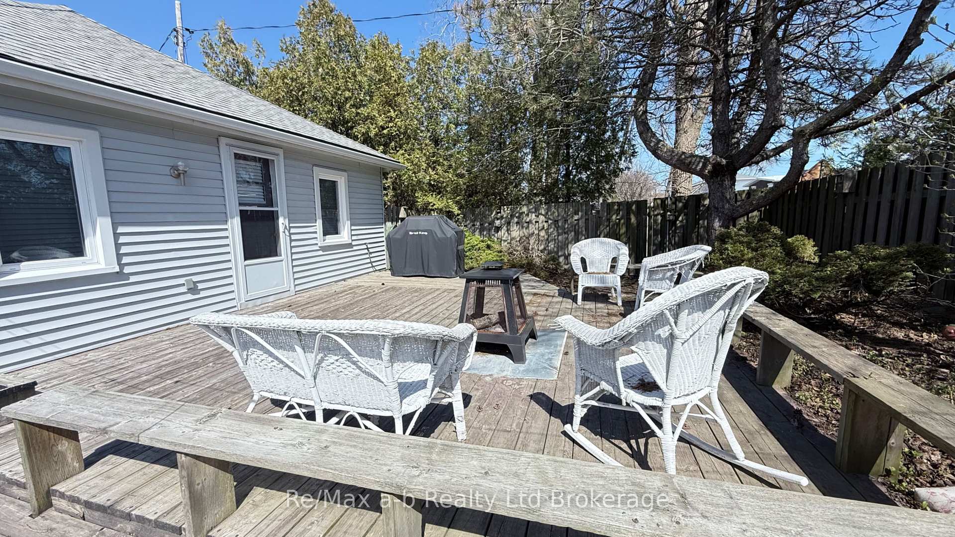Photo 41 of 115 Erie Boulevard, Norfolk, Long Point — HOMEH