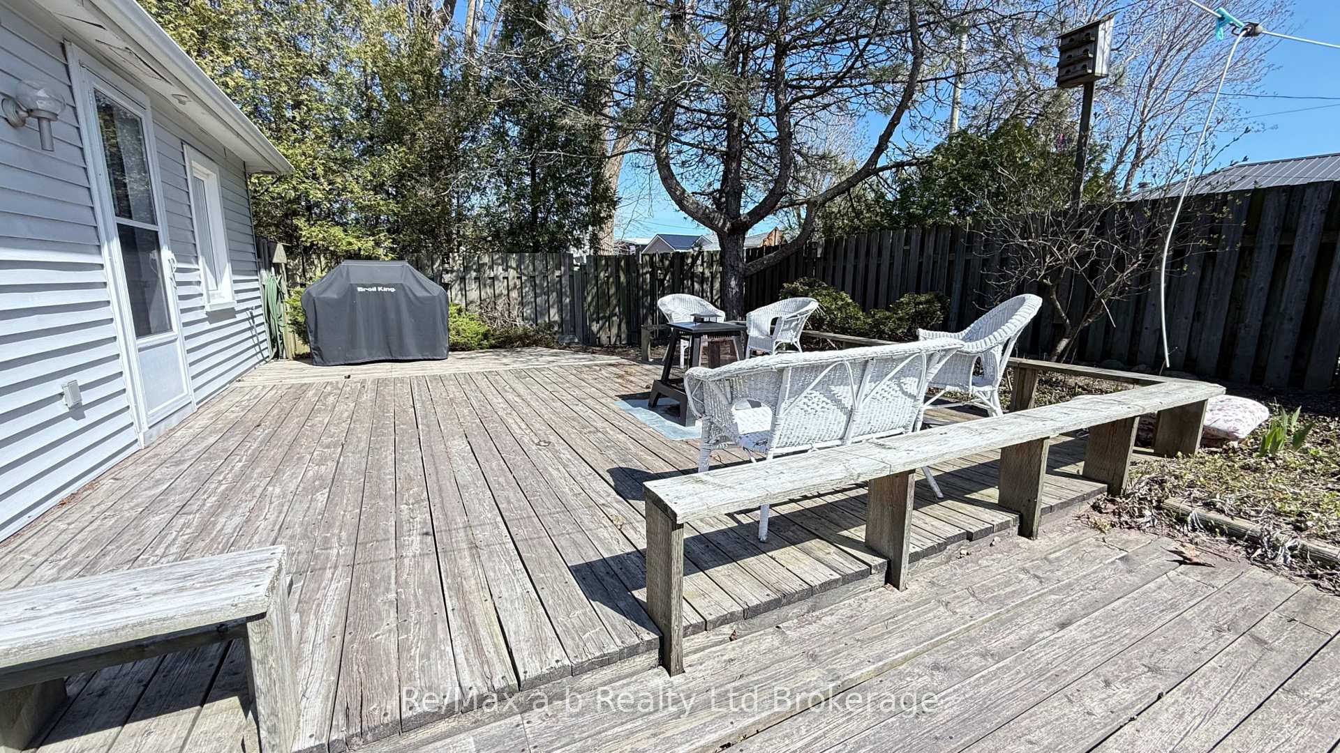 Photo 42 of 115 Erie Boulevard, Norfolk, Long Point — HOMEH