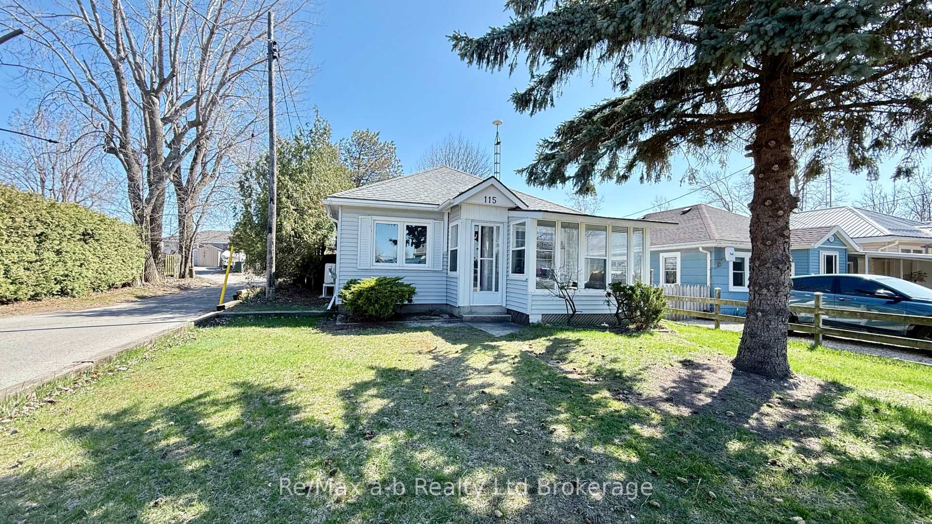 Photo 45 of 115 Erie Boulevard, Norfolk, Long Point — HOMEH
