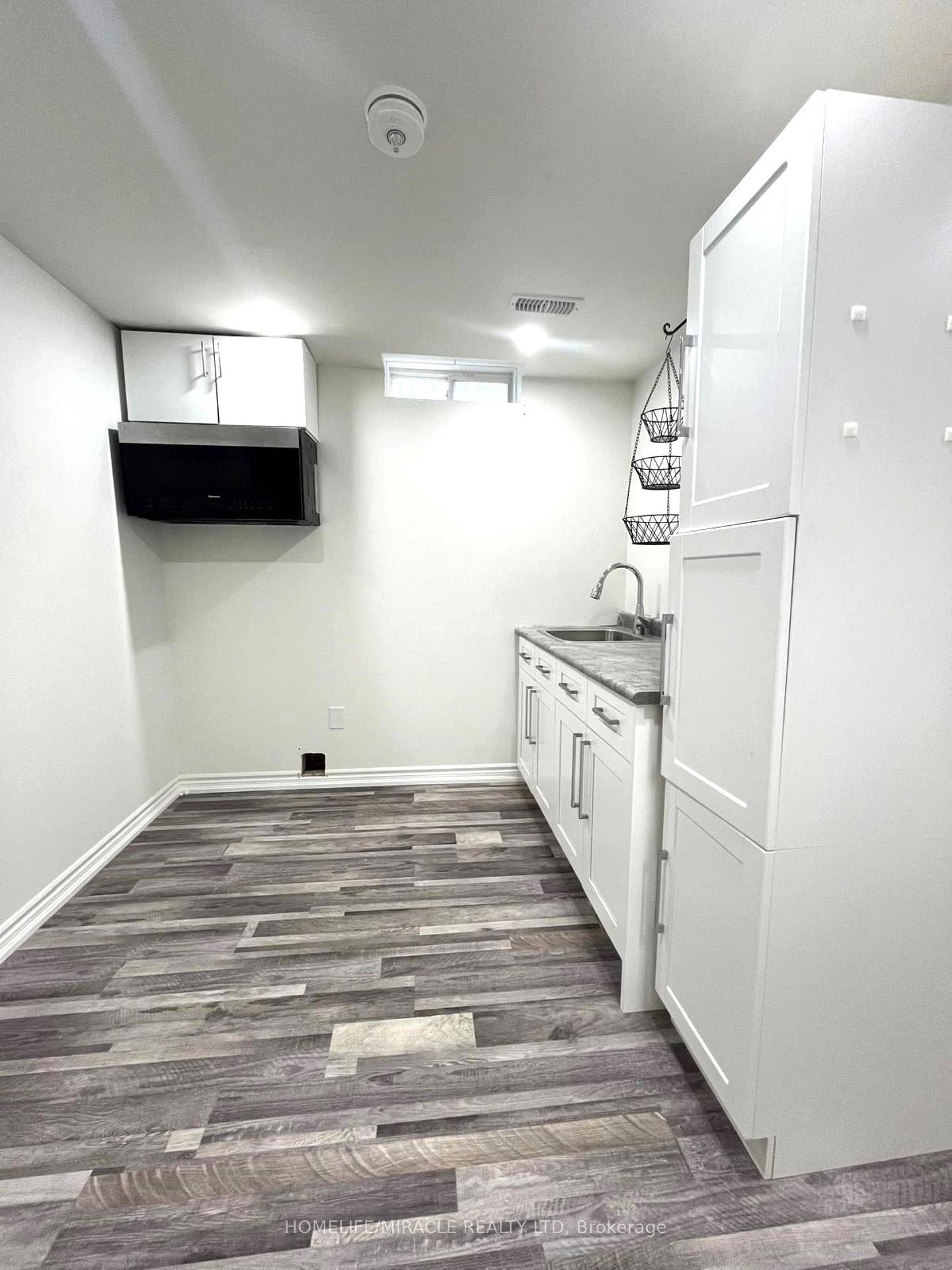 Photo 6 of 1323 Ashgrove Crescent, Oshawa, Pinecrest — HOMEH