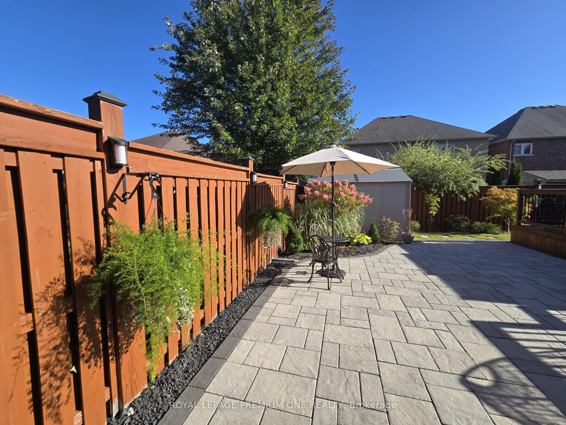 Photo 1 of 1271 Aldsworth Crescent, Oshawa, Pinecrest — HOMEH