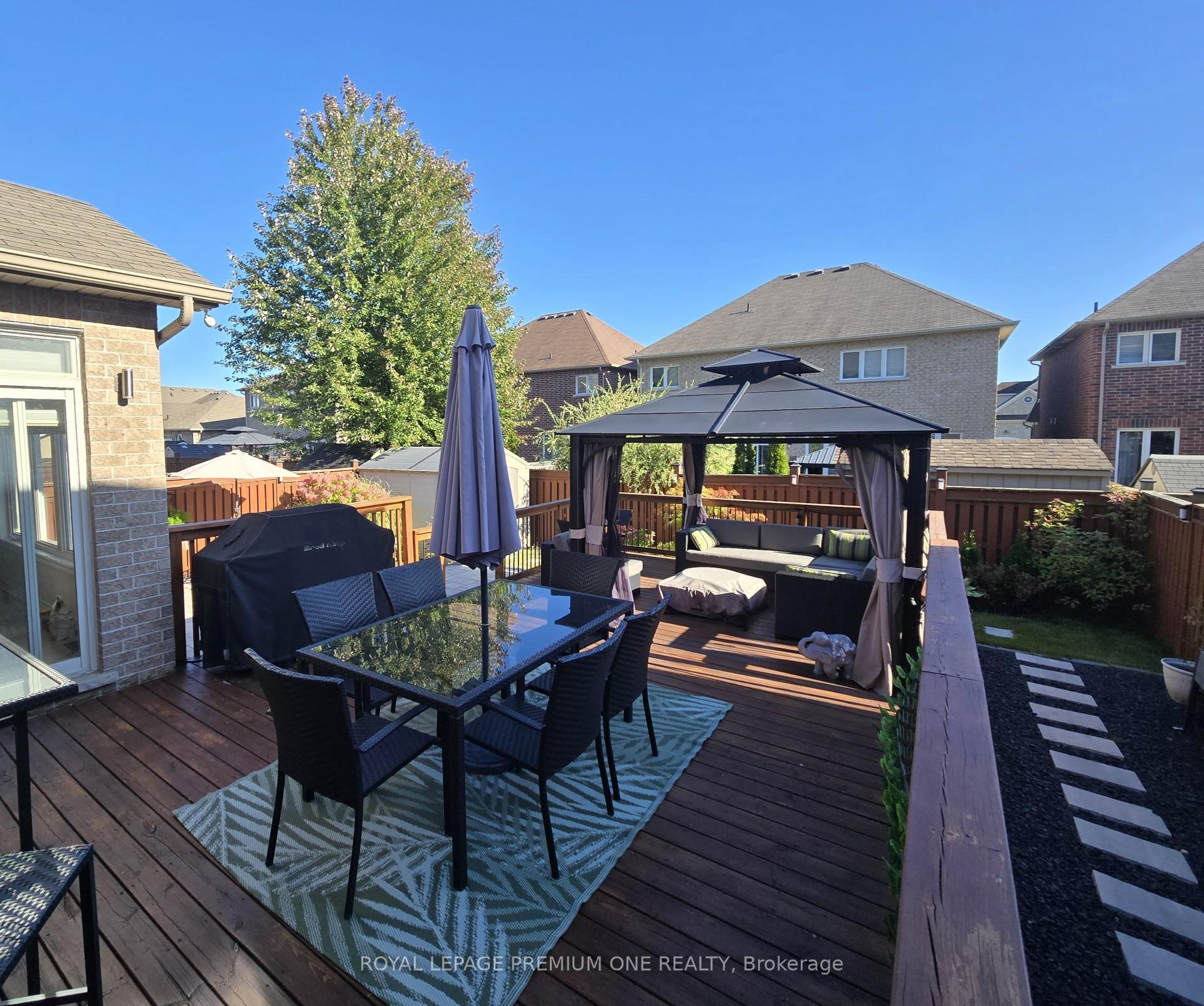 Photo 2 of 1271 Aldsworth Crescent, Oshawa, Pinecrest — HOMEH
