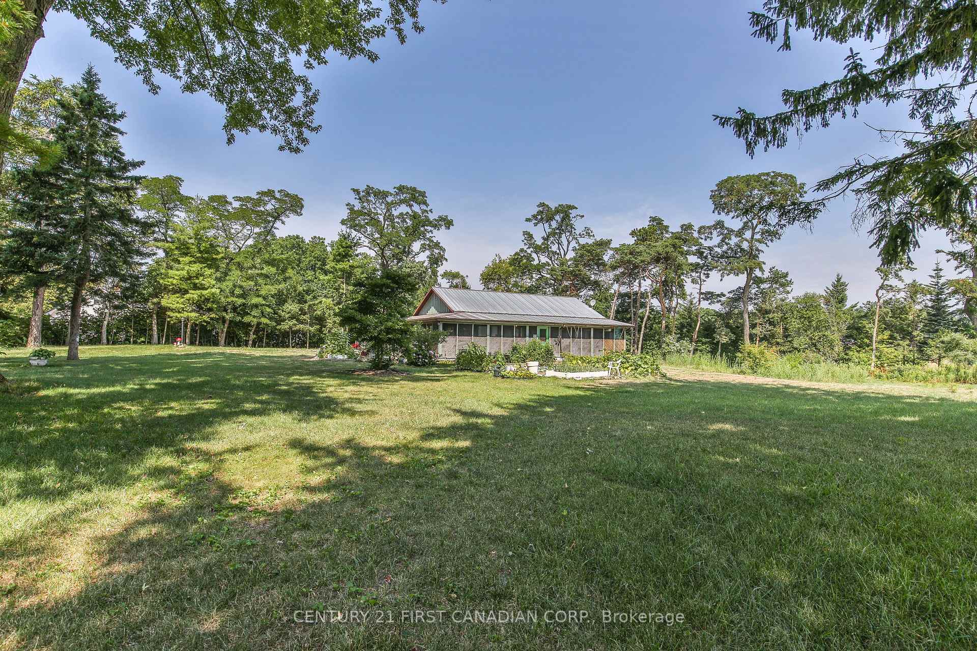 Photo 2 of 171 Lakeshore Road, Norfolk, Rural Houghton — HOMEH