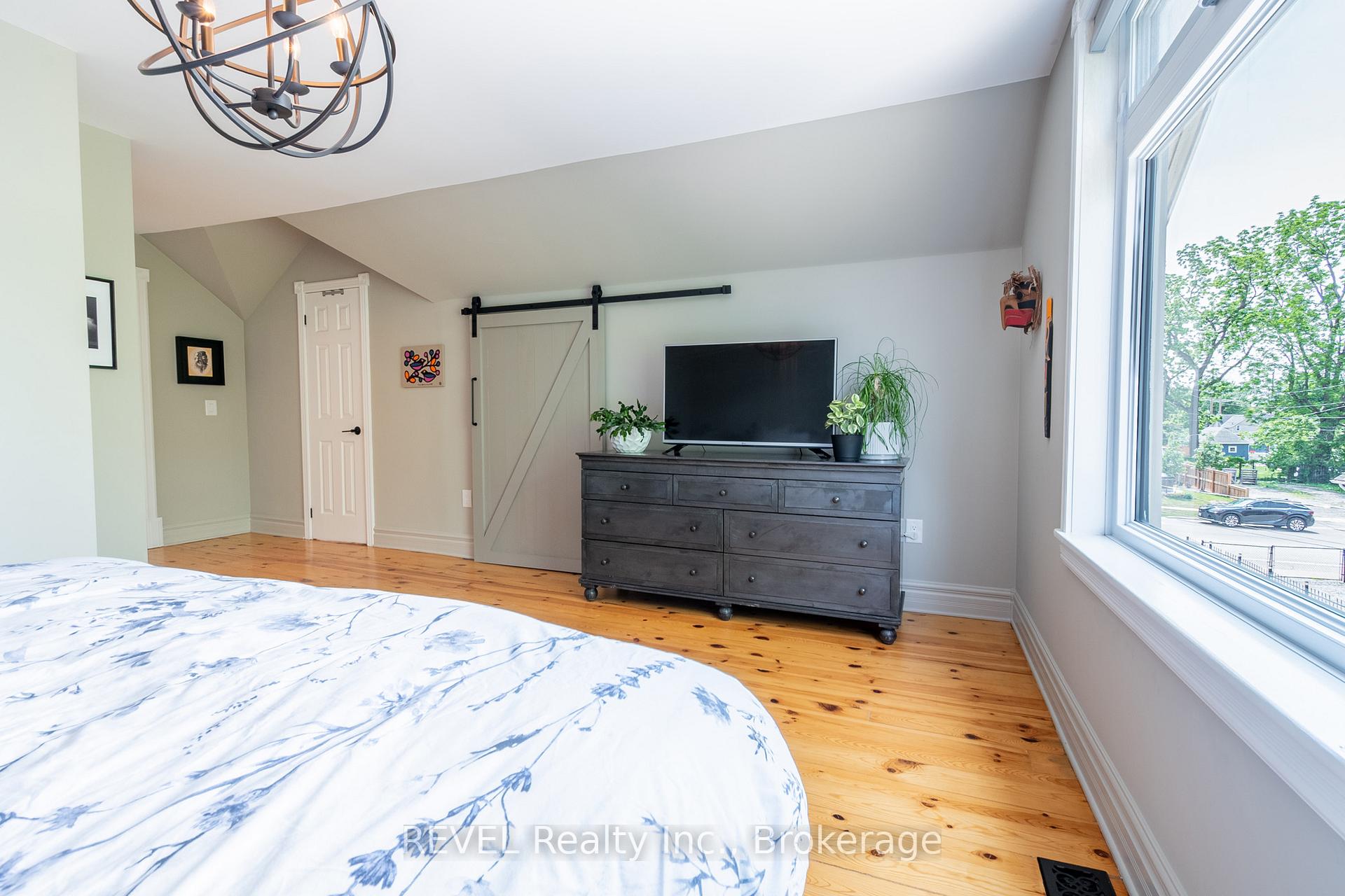 Photo 7 of 140 West Street, Port Colborne, Sugarloaf — HOMEH