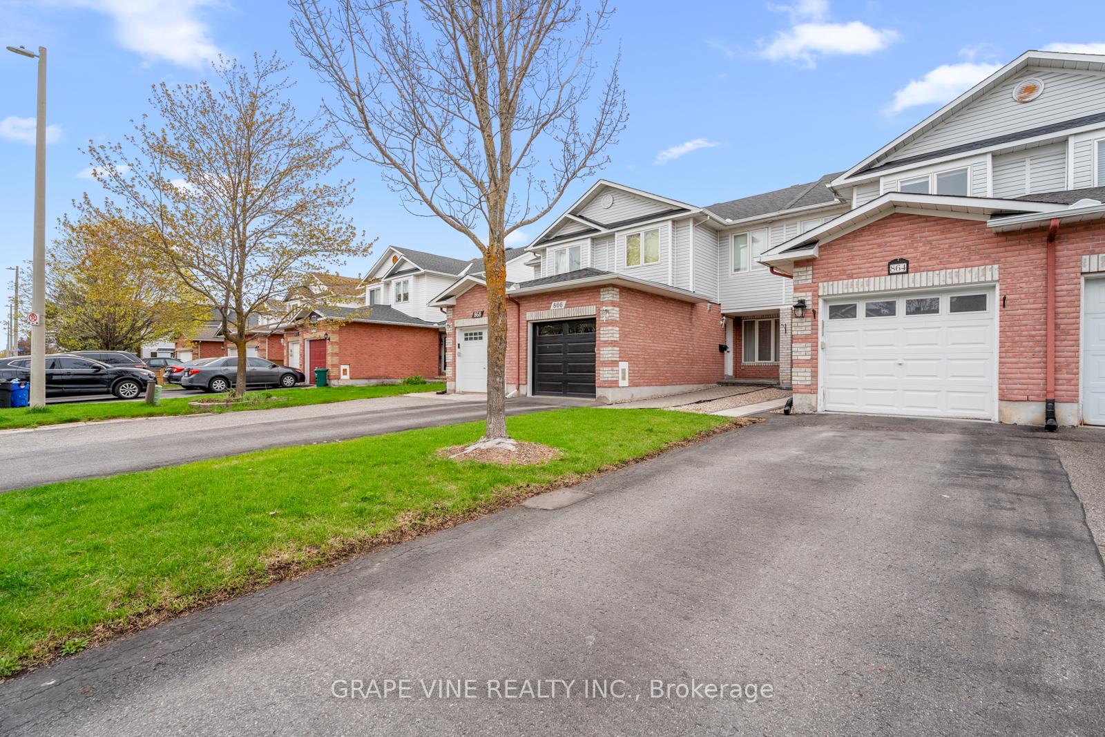Photo 3 of 864 Nesting Way, Ottawa, Fallingbrook/Gardenway South — HOMEH