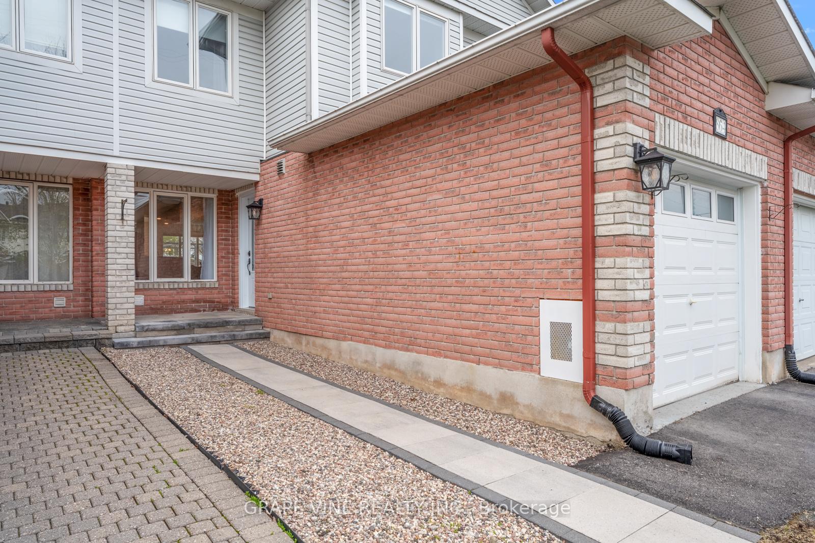 Photo 4 of 864 Nesting Way, Ottawa, Fallingbrook/Gardenway South — HOMEH