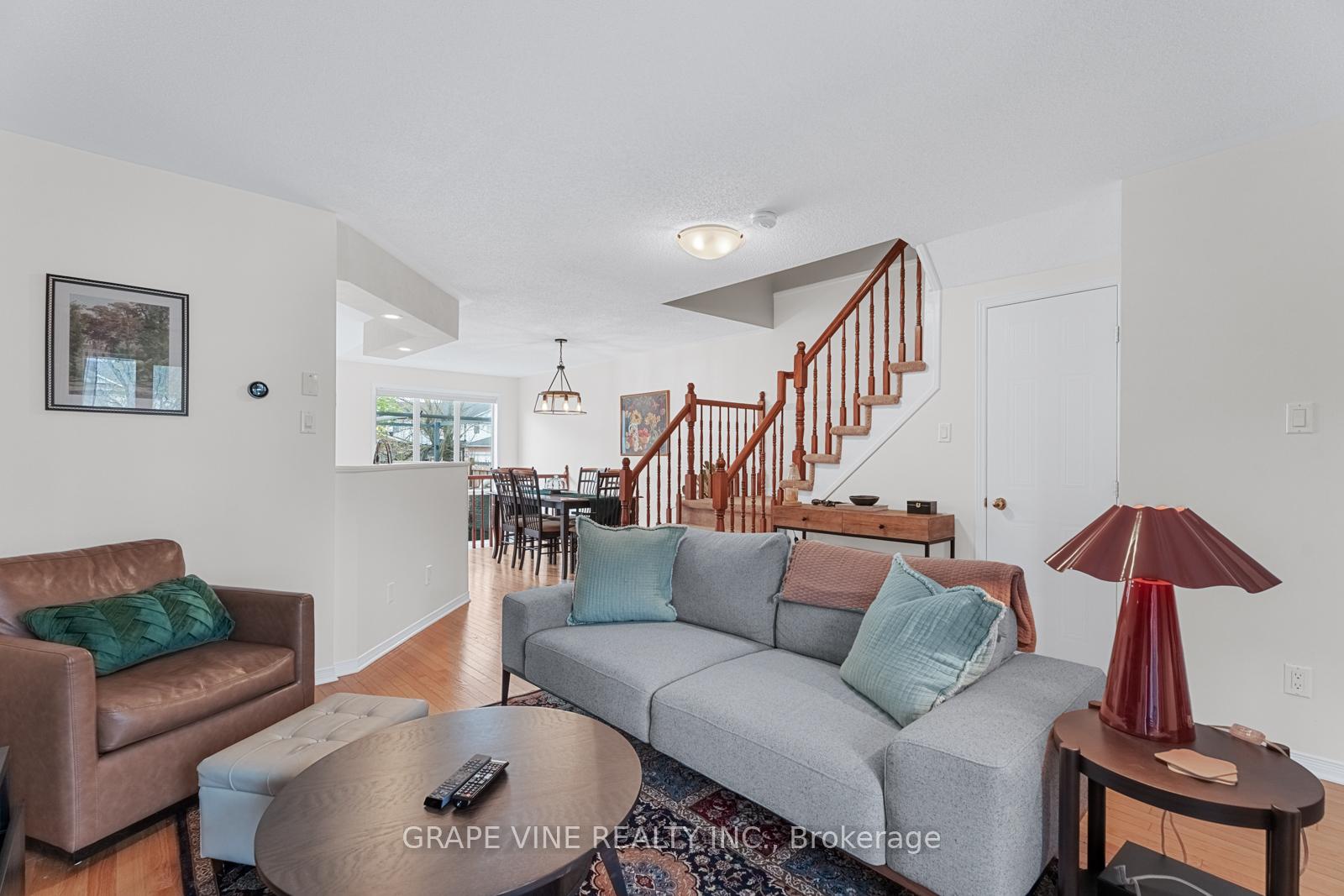 Photo 11 of 864 Nesting Way, Ottawa, Fallingbrook/Gardenway South — HOMEH