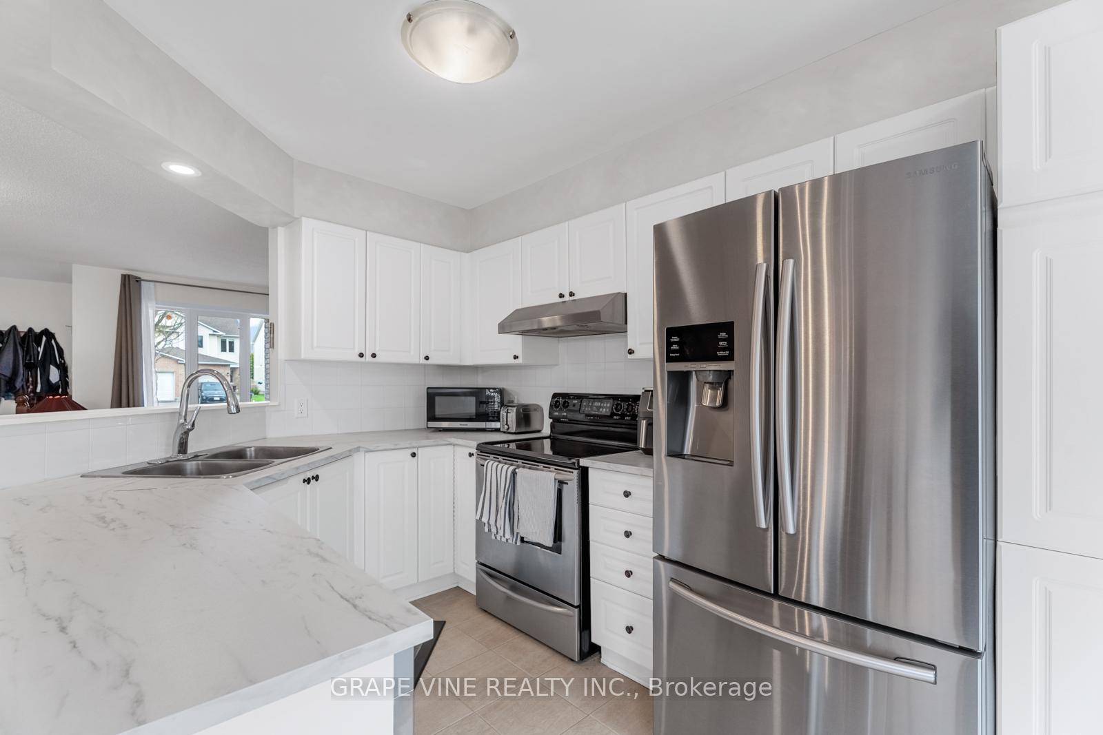 Photo 16 of 864 Nesting Way, Ottawa, Fallingbrook/Gardenway South — HOMEH