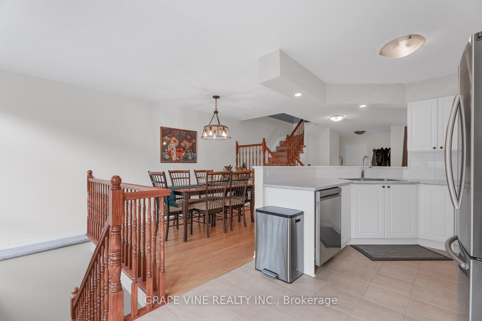 Photo 19 of 864 Nesting Way, Ottawa, Fallingbrook/Gardenway South — HOMEH