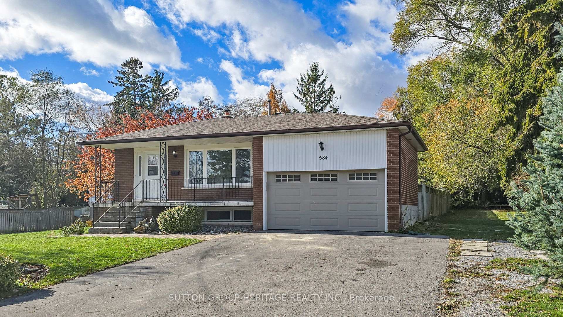 Photo 2 of 584 Westshore Boulevard, Pickering, West Shore — HOMEH